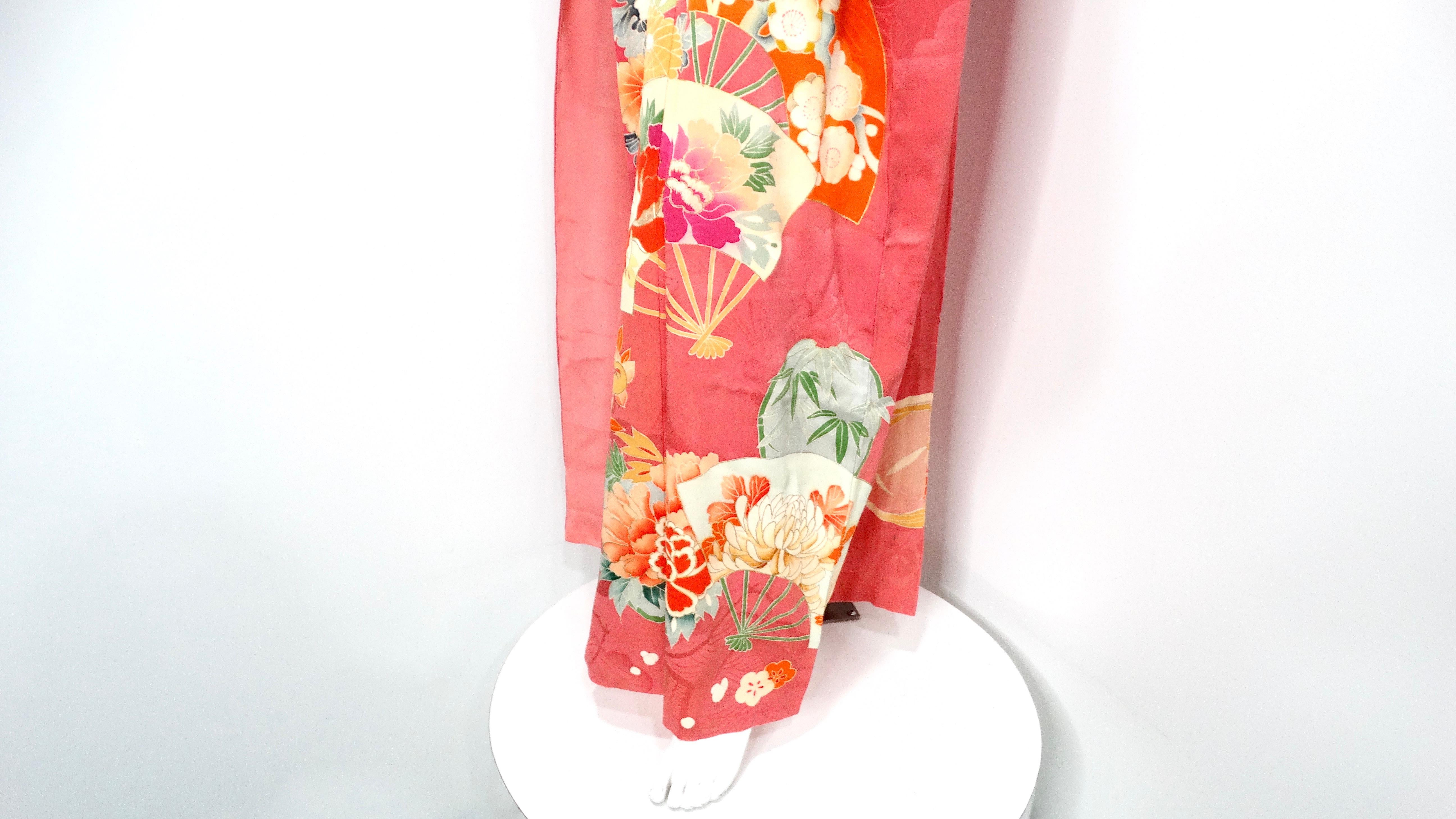 Women's Handmade Japanese Coral Floral Print Silk Kimono circa 1950s For Sale
