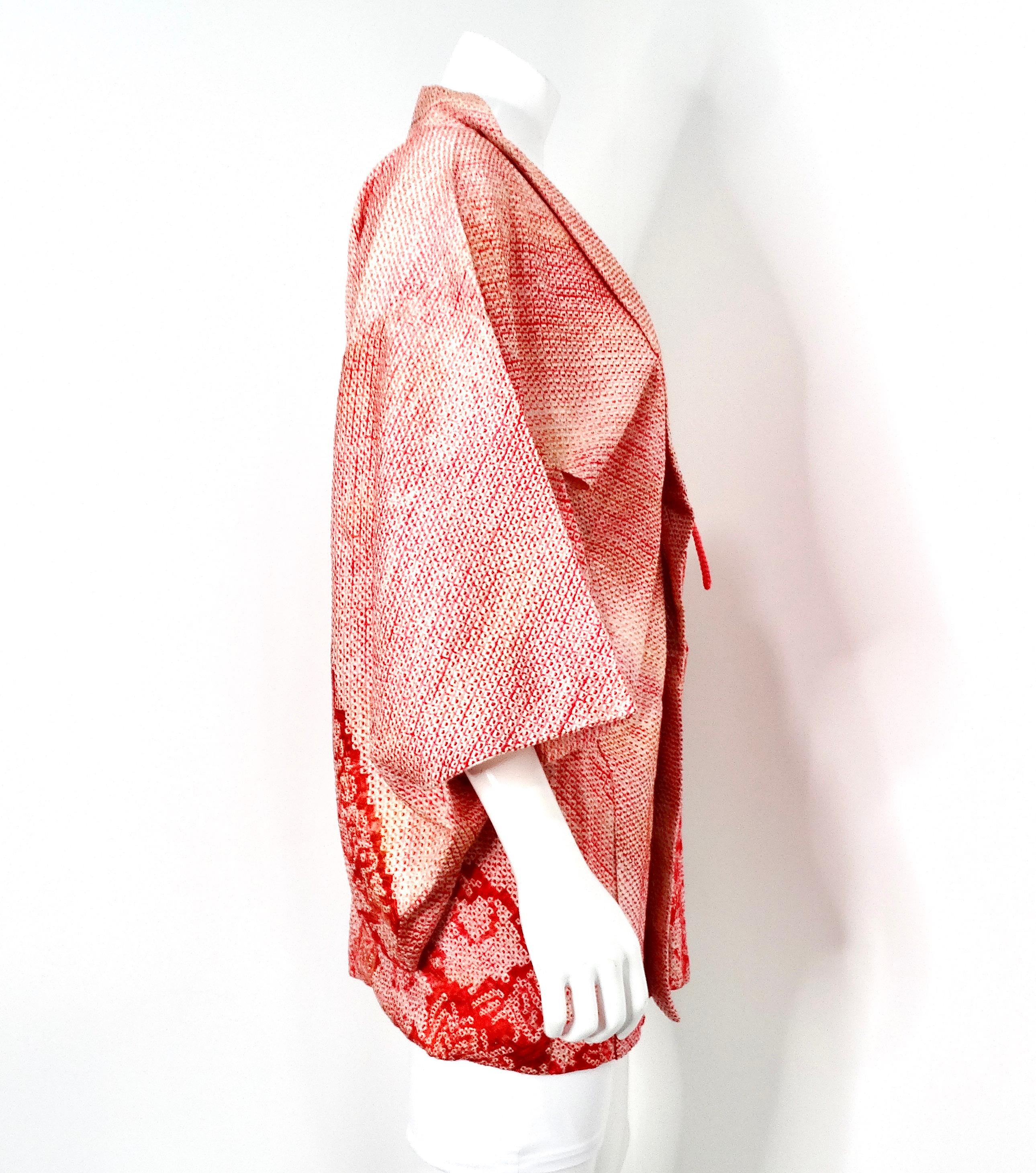 Giacca kimono Haori in seta rosa Shibori fatta a mano in vendita 2