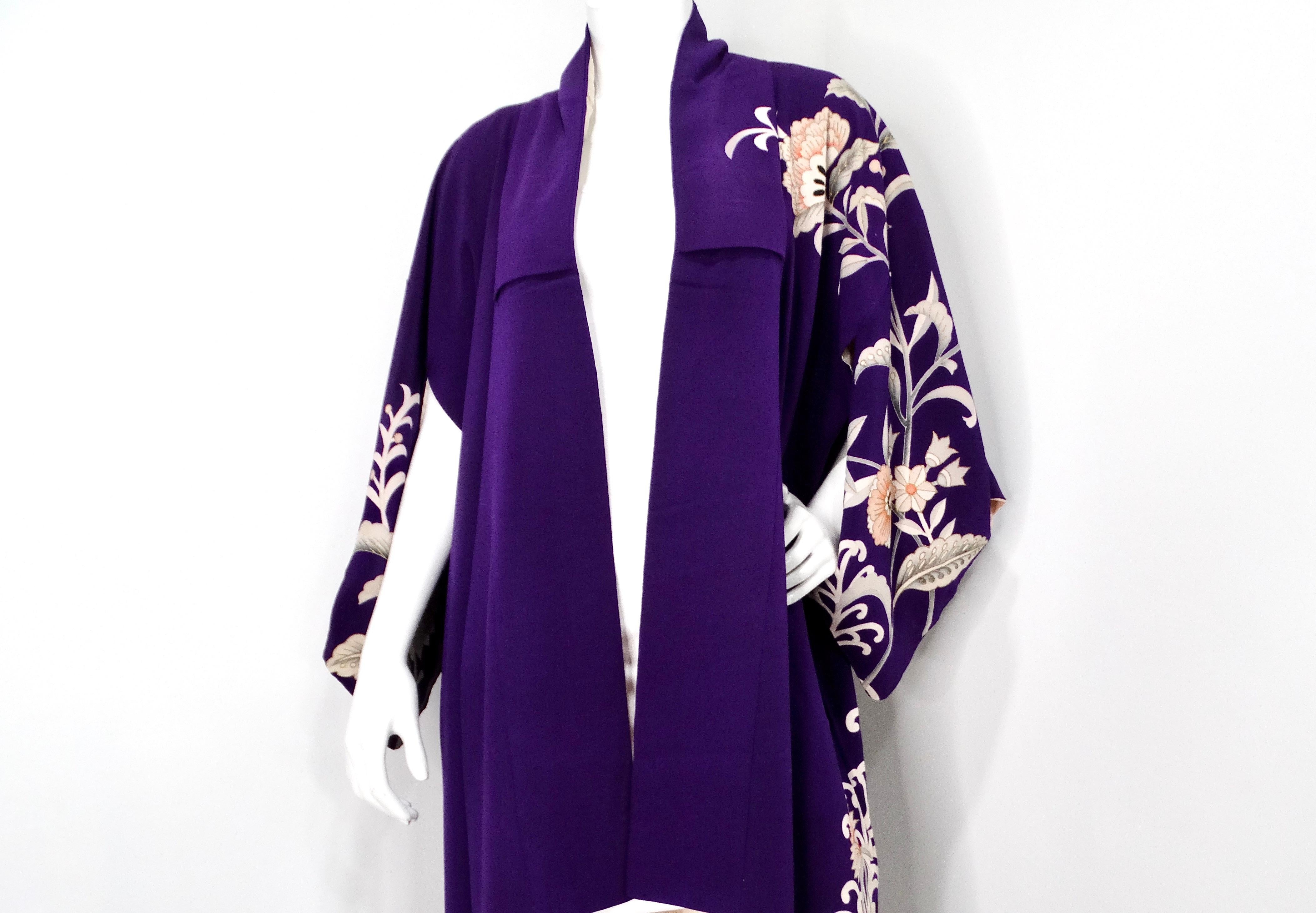 Women's Handmade Japanese Purple Floral Print Silk Kimono circa 1950s For Sale