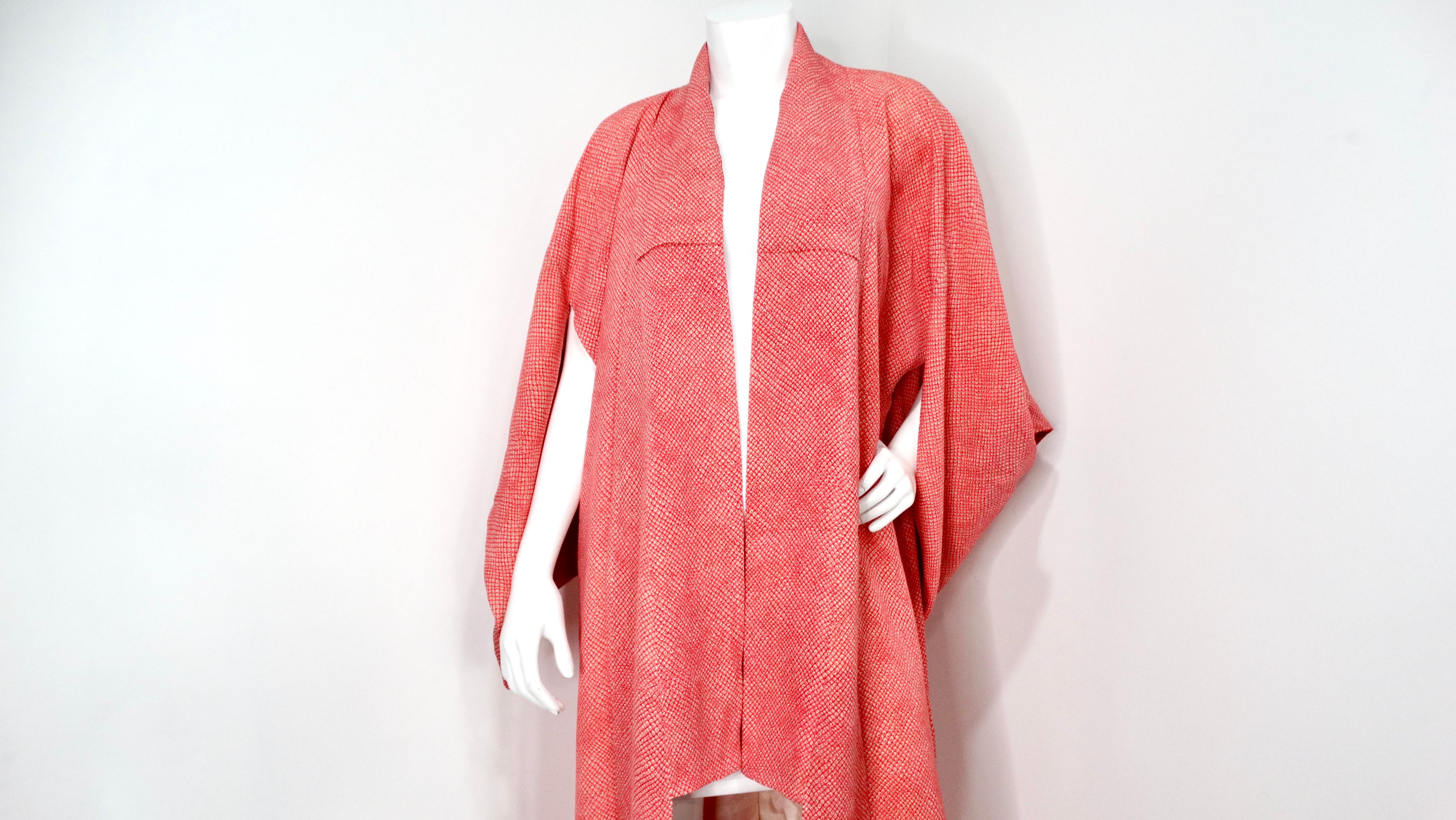 Kimono tradicional japonés hecho a mano con estampado shibori rosa circa años 50 Rosa en venta