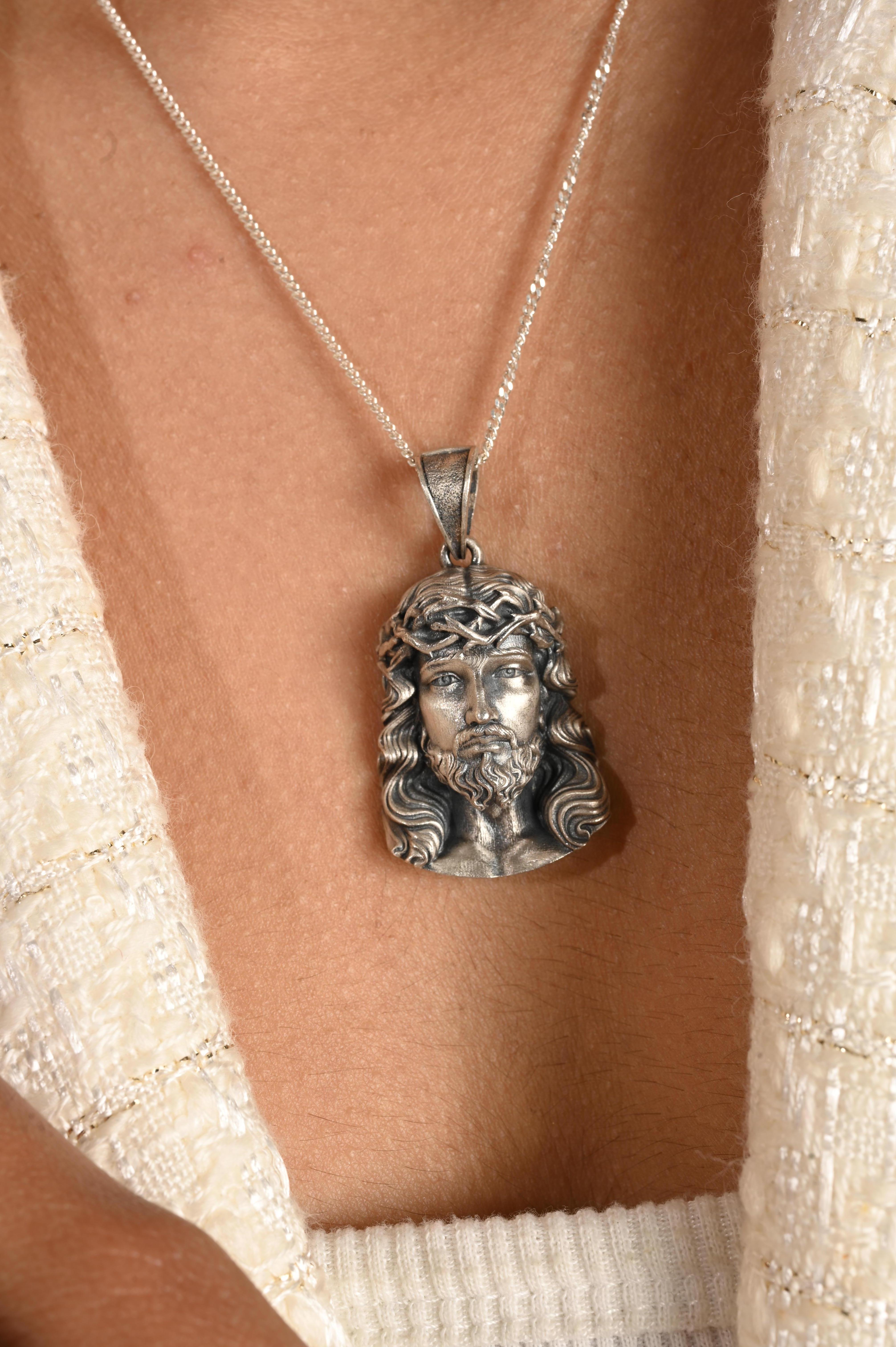 Handmade Jesus Head Christ Pendant Gift for Him Made in 925 Sterling Silver In New Condition For Sale In New York, NY