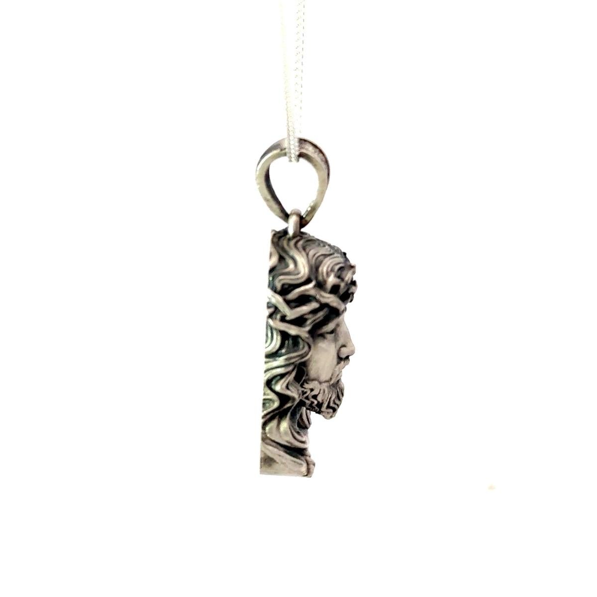 Handmade Jesus Head Christ Pendant Gift for Him Made in 925 Sterling Silver For Sale 2