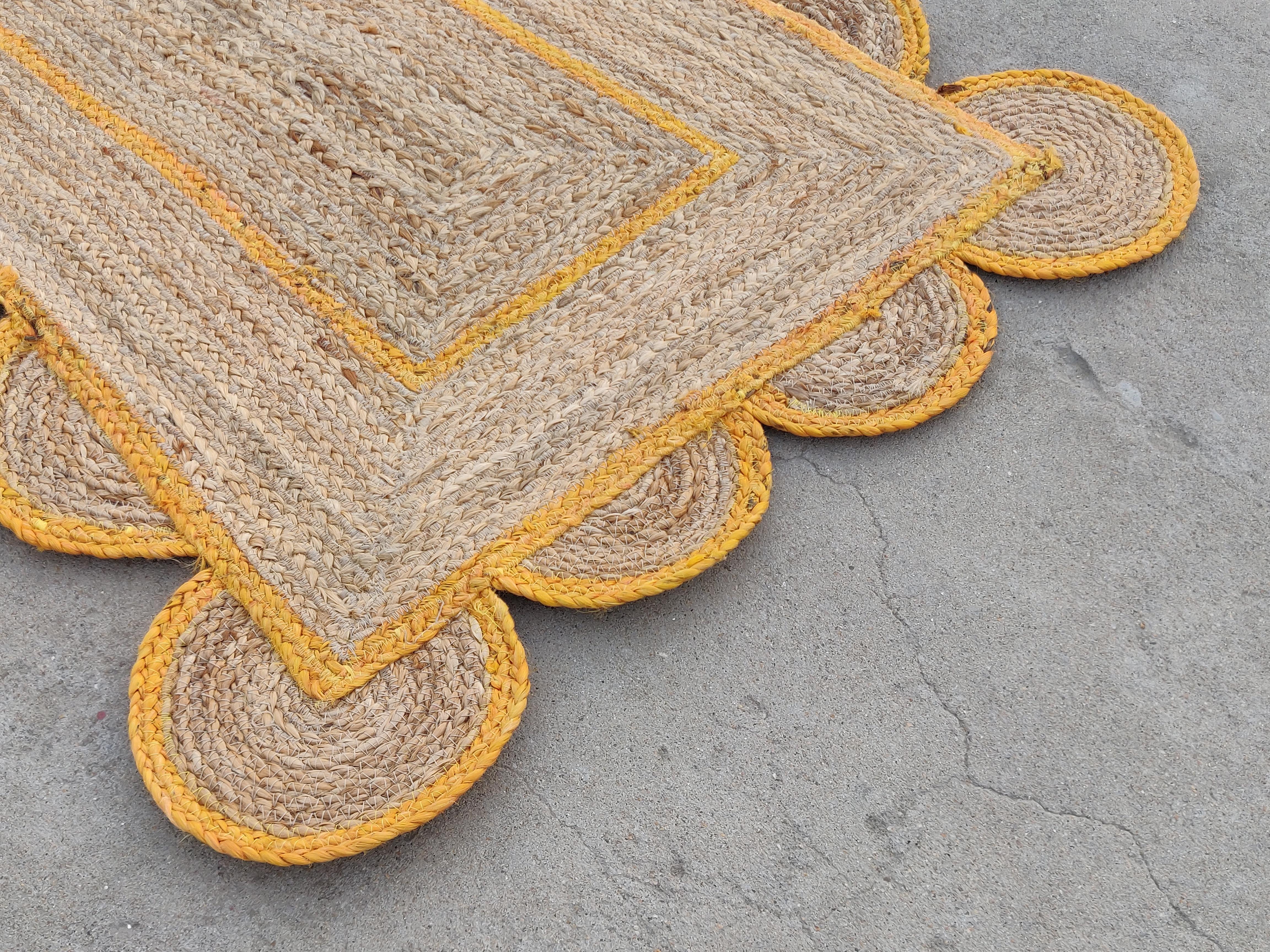 Mid-Century Modern Handmade Jute Area Flat Weave Rug, 2x3 Jute Orange Border Scallop Indian Dhurrie For Sale