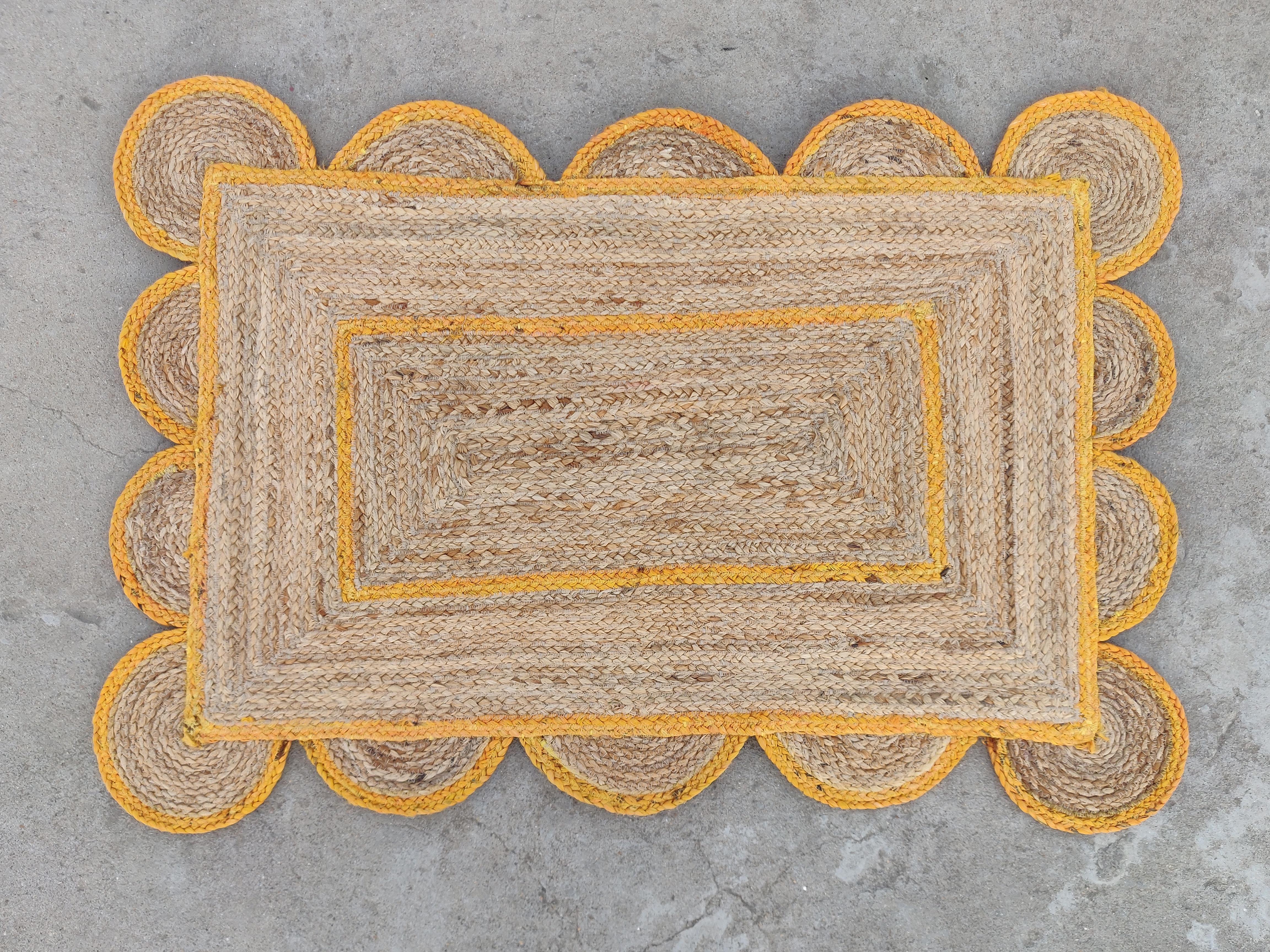 Handgemachte Jute Bereich Flachgewebe Teppich, 2x3 Jute Orange Grenze Jakobsmuschel indischen Dhurrie im Zustand „Neu“ im Angebot in Jaipur, IN