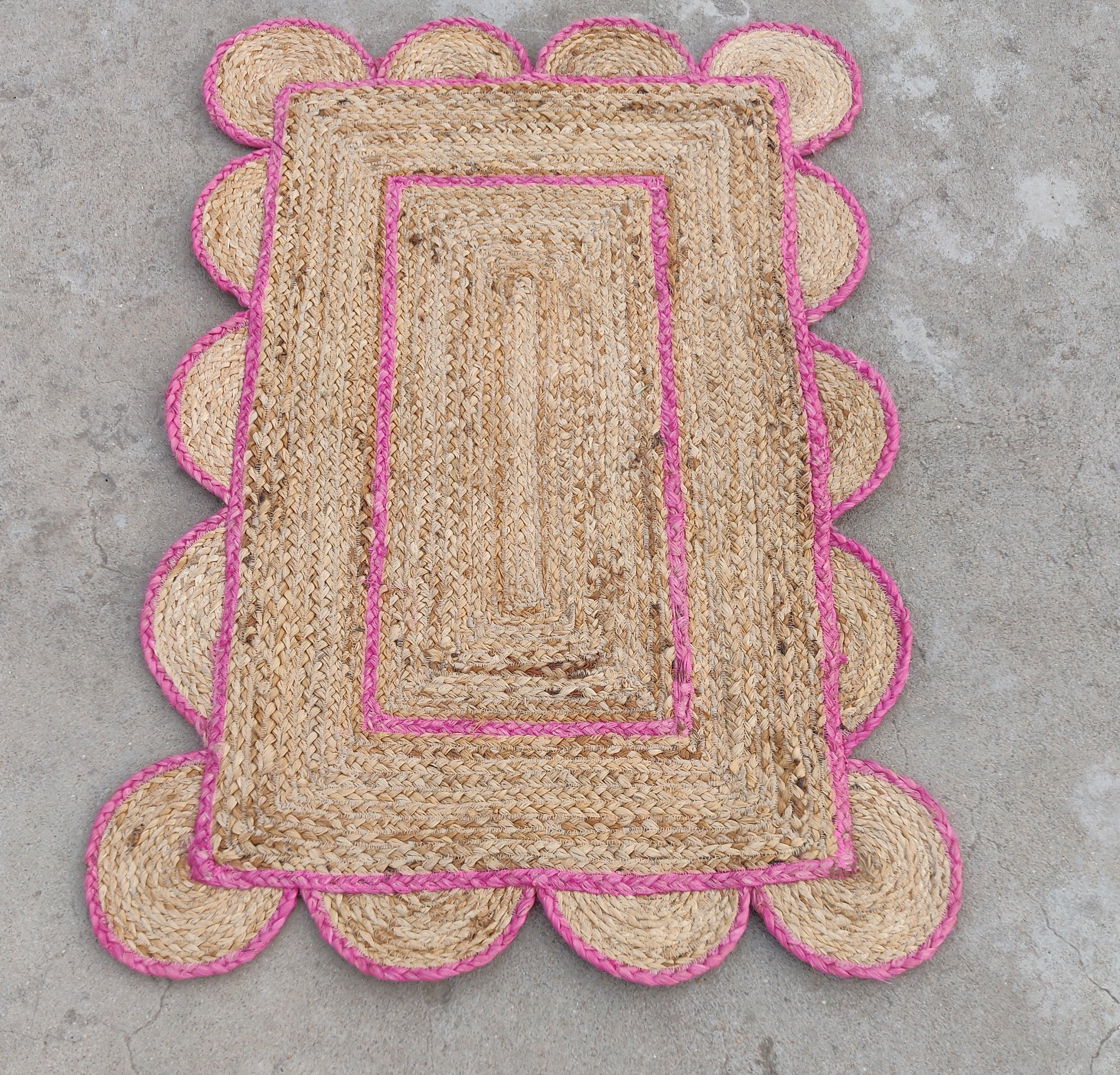 Hand-Woven Handmade Jute Area Flat Weave Rug, 2x3 Jute Pink Border Scalloped Indian Dhurrie For Sale