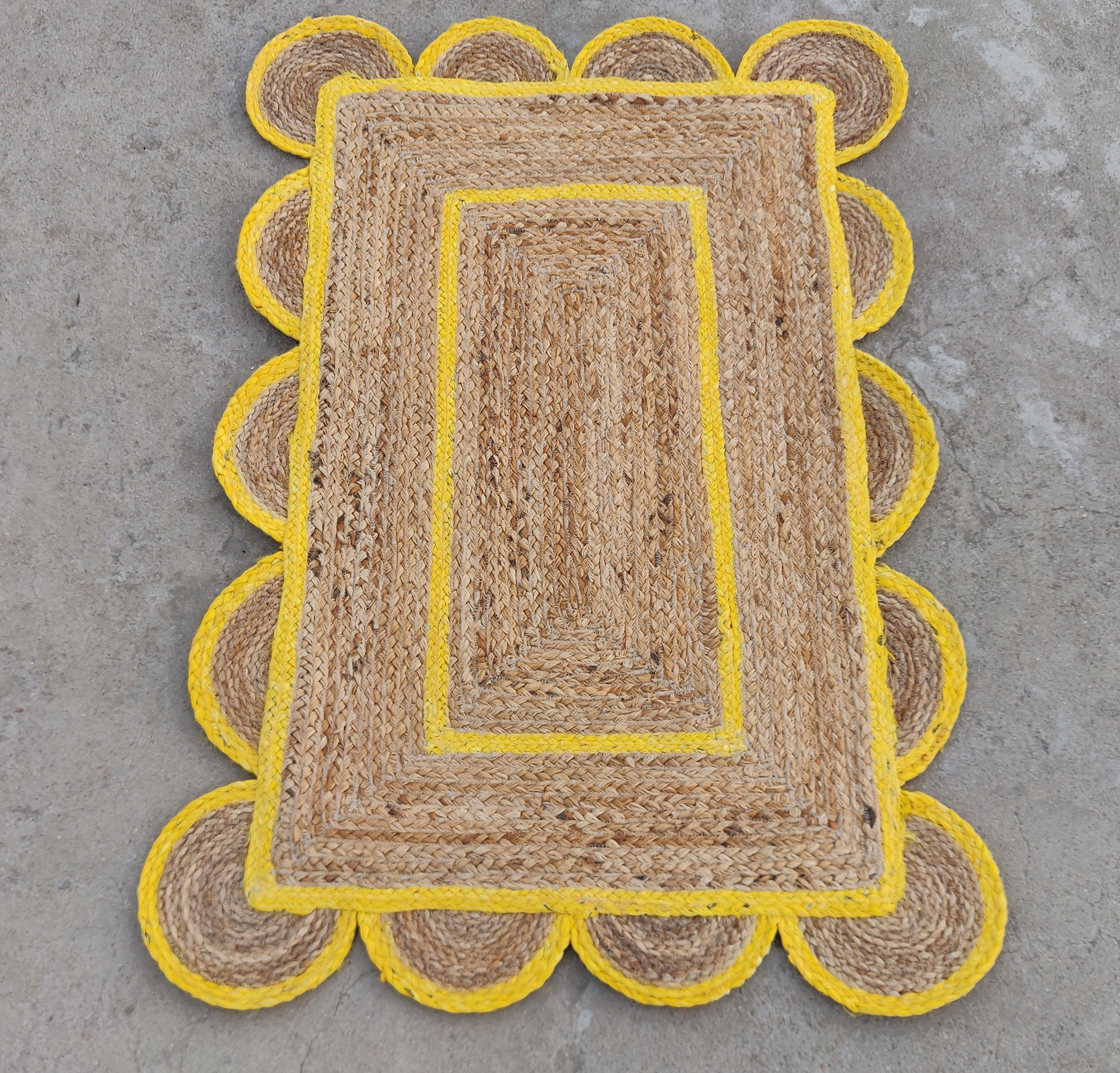 Hand-Woven Handmade Jute Area Flat Weave Rug, 2x3 Jute Yellow Border Scallop Indian Dhurrie For Sale