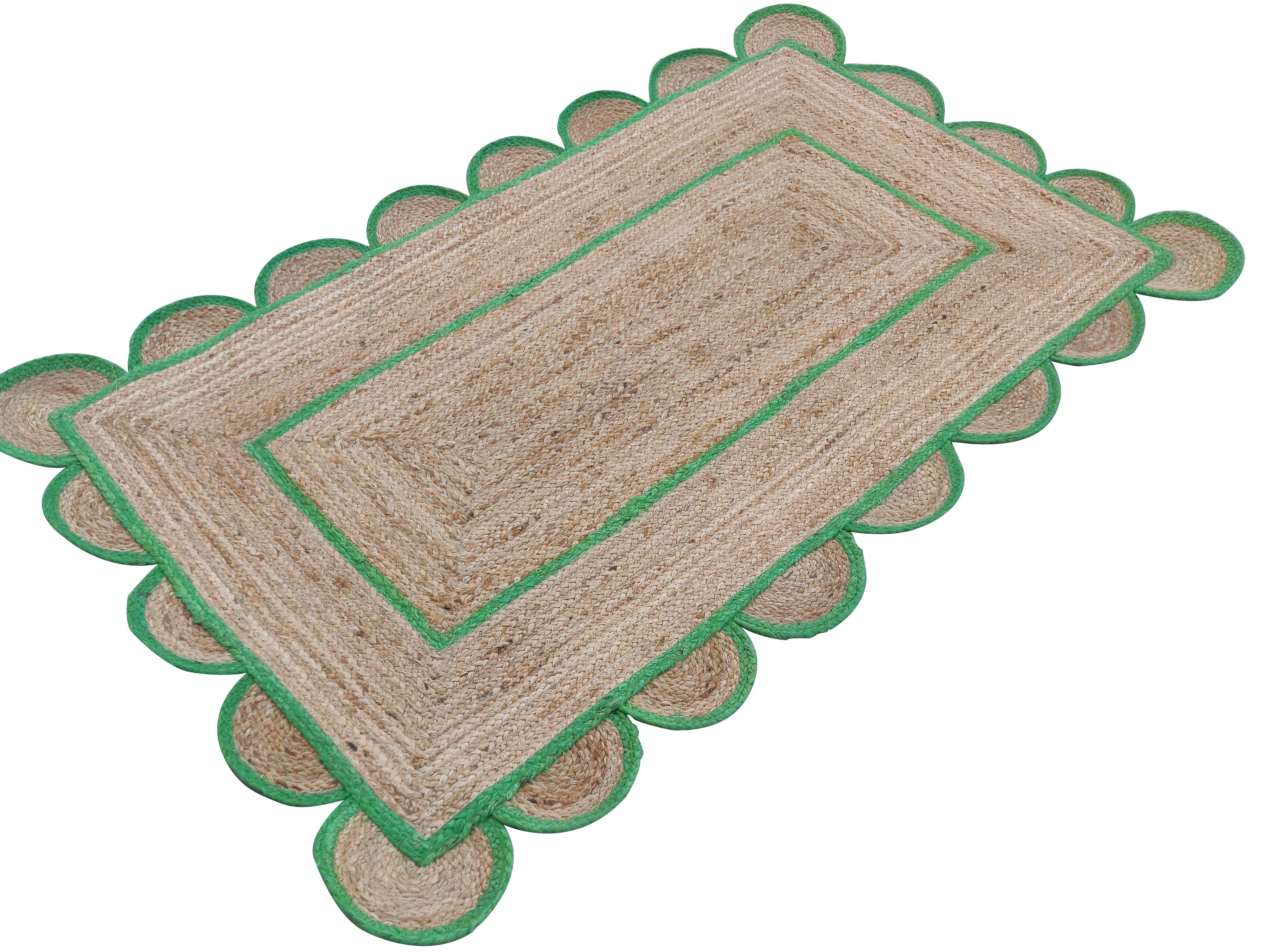 Hand-Woven Handmade Jute Area Flat Weave Rug, 3x5 Green Jute Scalloped Indian Dhurrie Rug For Sale