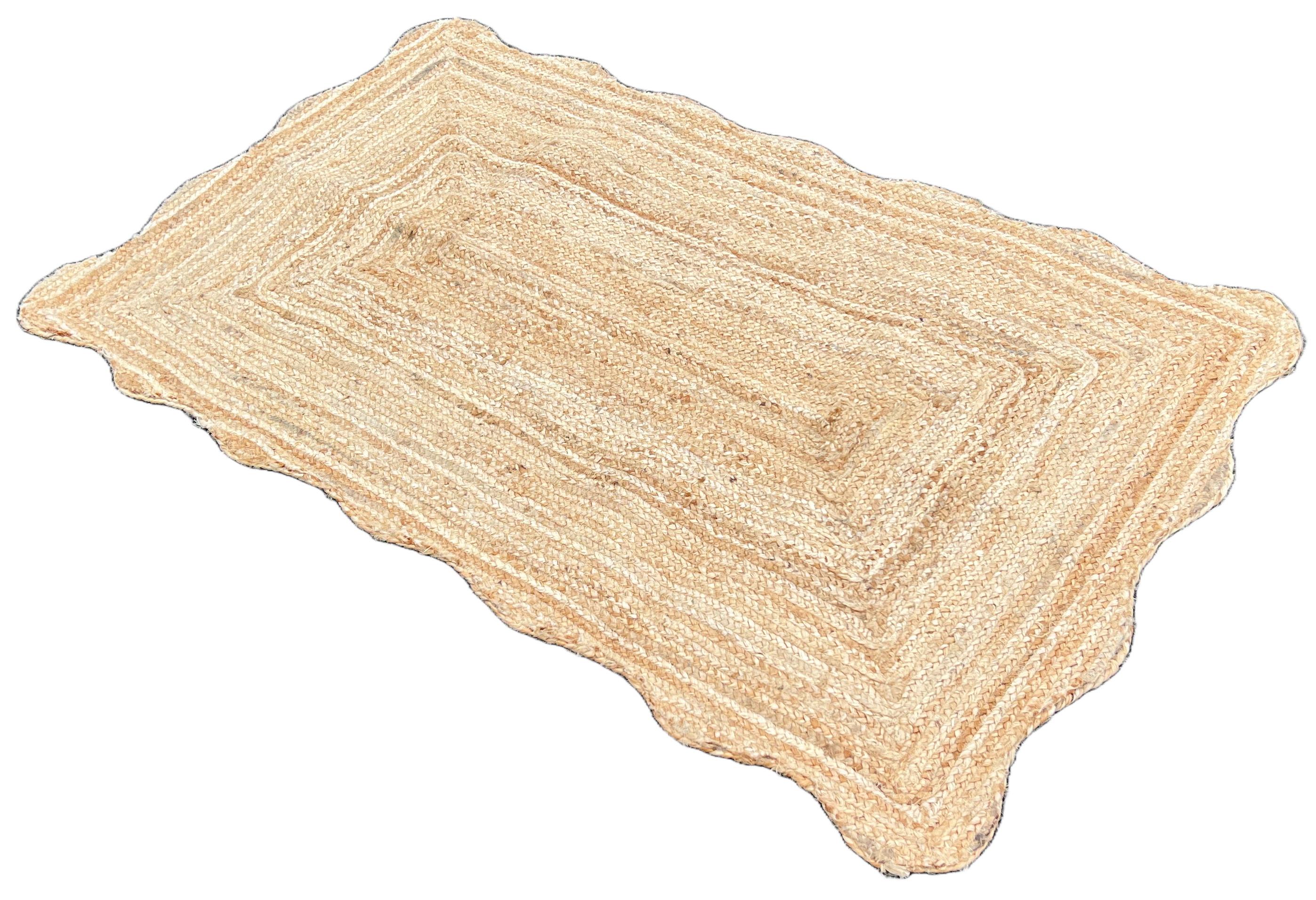 Tappeto smerlato di iuta fatto a mano, Dhurrie di iuta naturale -3'x5'

Queste speciali dhurry a trama piatta sono tessute a mano con un filo di cotone 100% a 15 strati. A causa delle speciali tecniche di produzione utilizzate per creare i nostri
