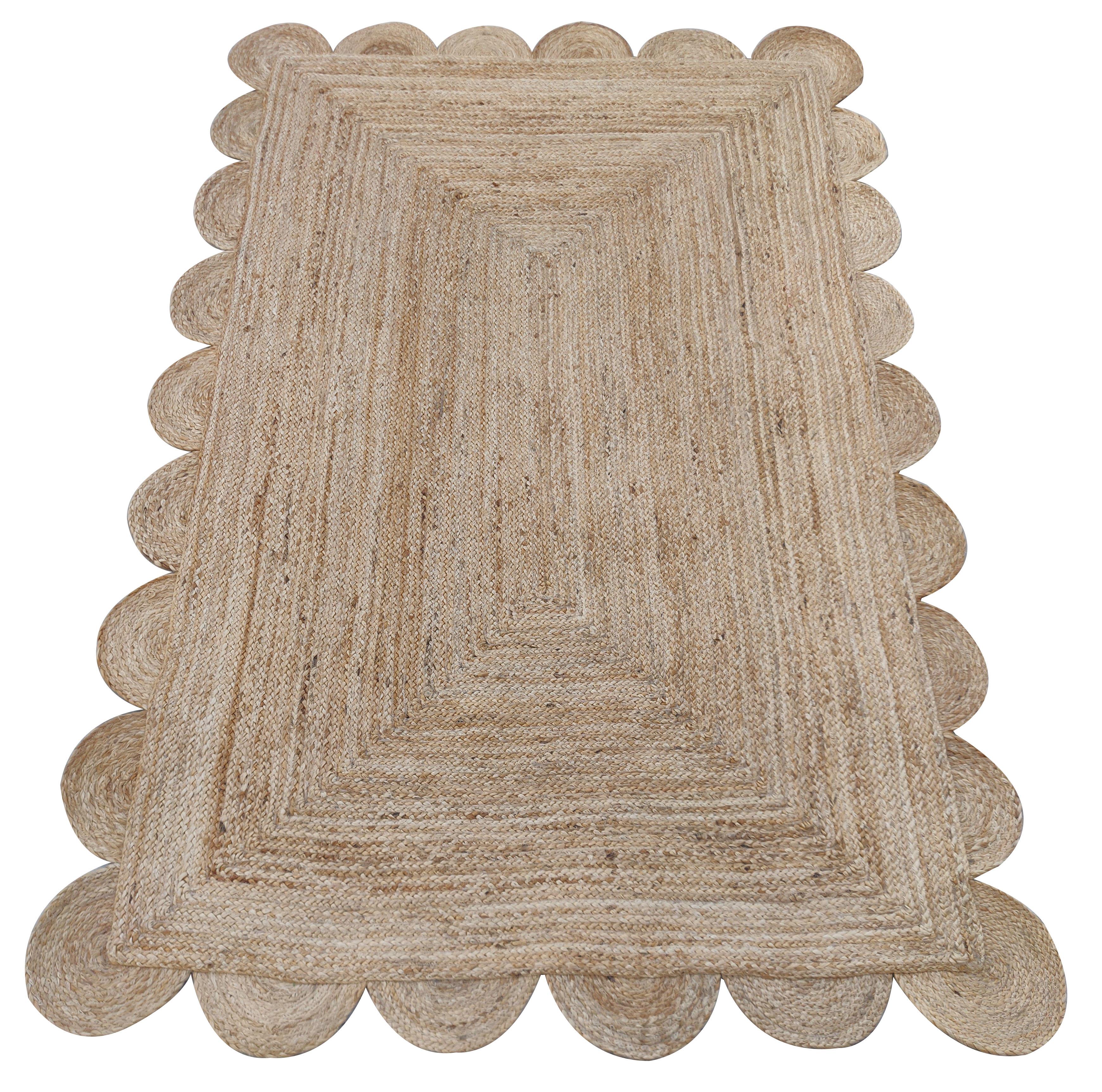 Mid-Century Modern Handmade Jute Area Flat Weave Rug, 4x6 Solid Jute Scalloped Indian Dhurrie Rug For Sale