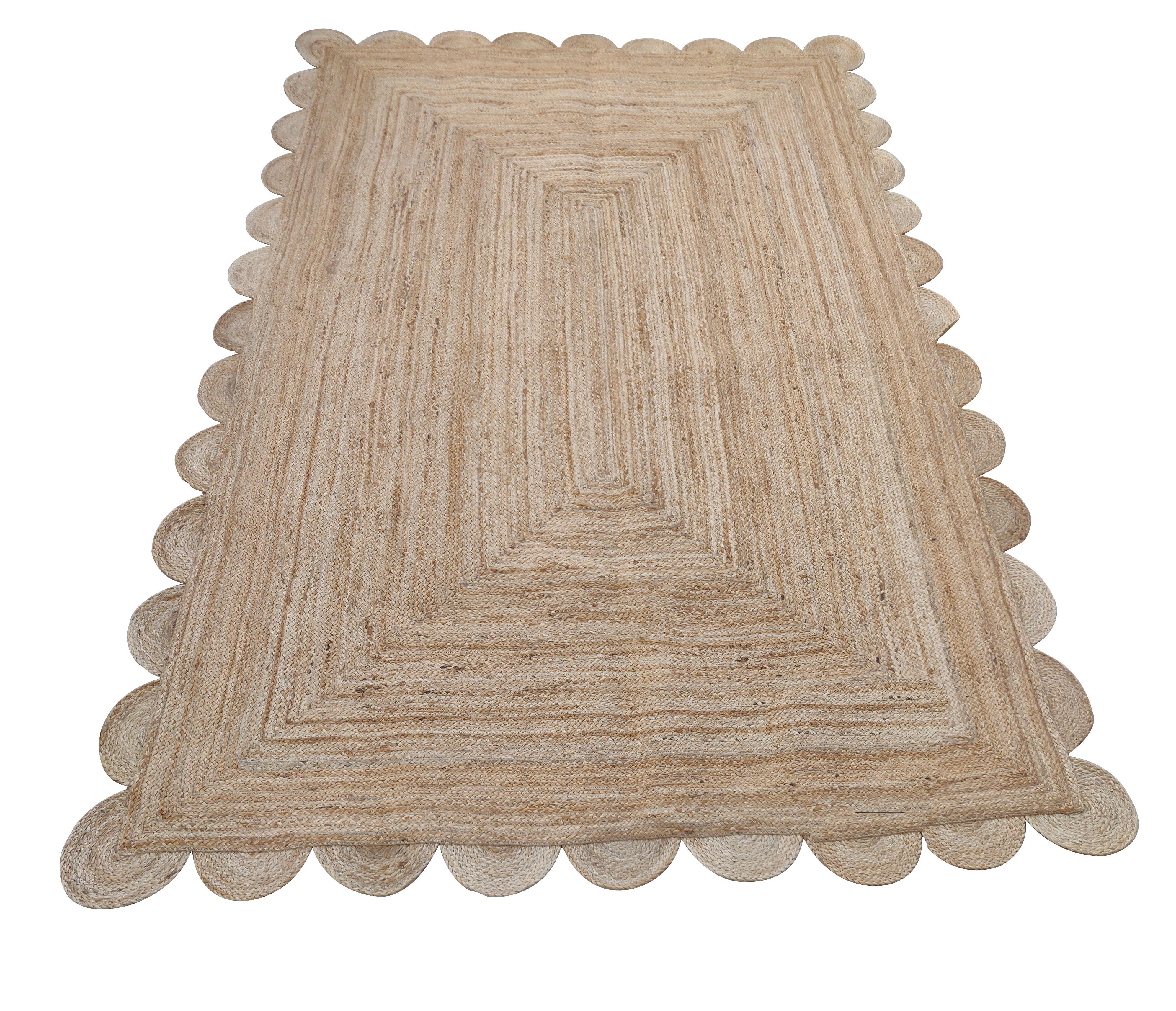 Hand-Woven Handmade Jute Area Flat Weave Rug, 6x9 Solid Jute Scalloped Indian Dhurrie Rug For Sale