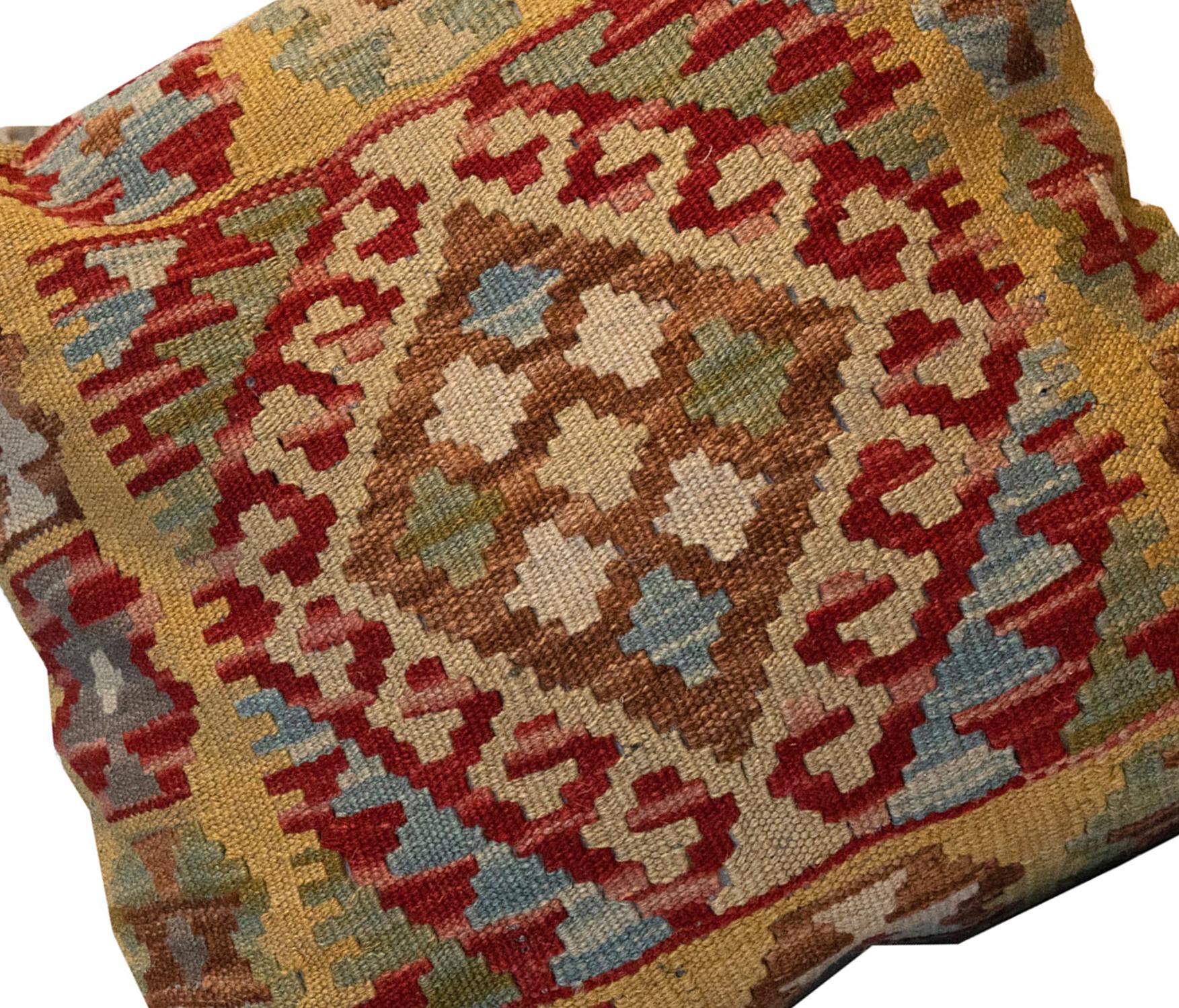 Handmade Kilim Cushion Cover Traditional Geometric Beige Red Wool In Excellent Condition In Hampshire, GB