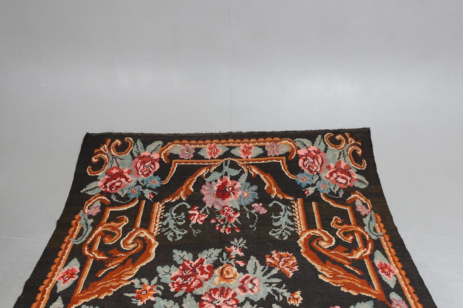 Moldovan Handmade Kilim Rug Traditional Floral Carpet Livingroom Moldavian Kelim Brown For Sale
