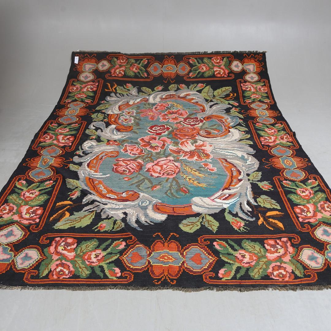 Lana Tappeto Kilim fatto a mano Tappeto tradizionale floreale Soggiorno Moldavo Kelim Marrone in vendita