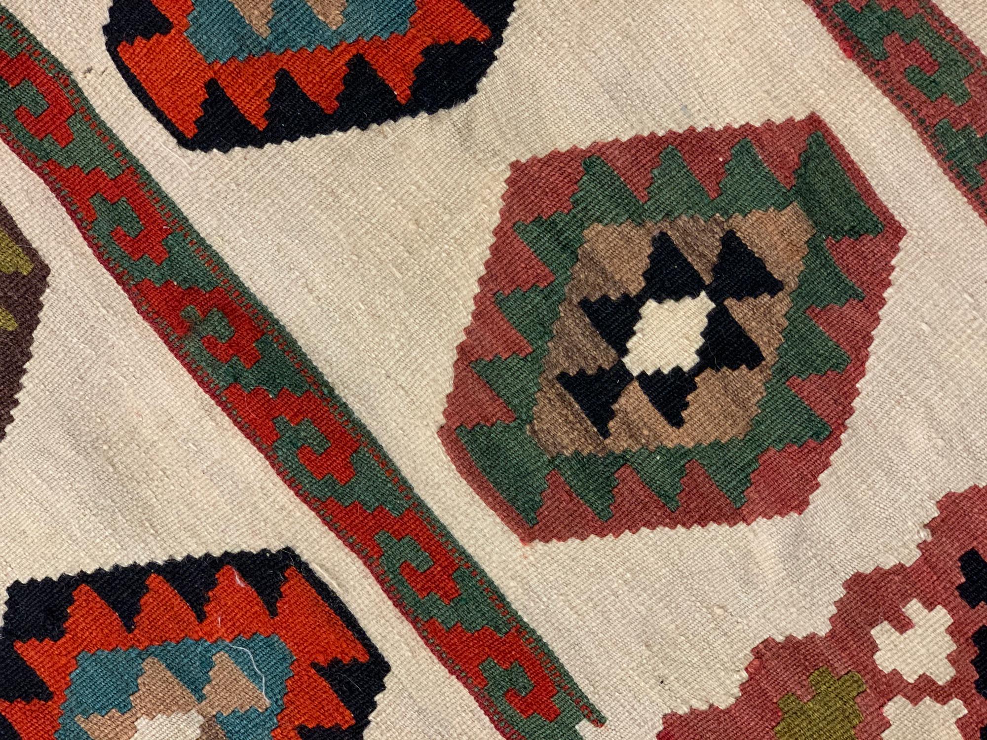 Handgefertigter antiker Kelims-Kelim-Teppich, geometrischer Wollteppich (Moderne der Mitte des Jahrhunderts) im Angebot