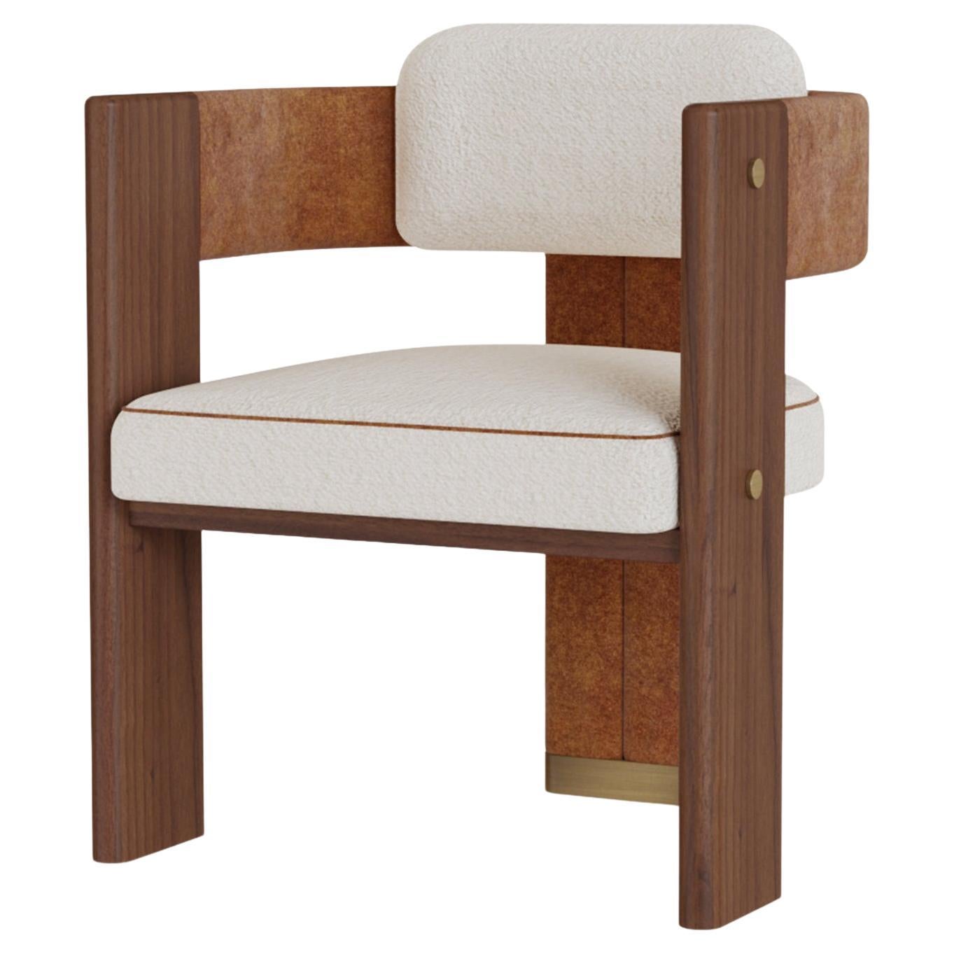 Chaise de salle à manger Lana en velours et base en noyer faite à la main par Nolita Harbour