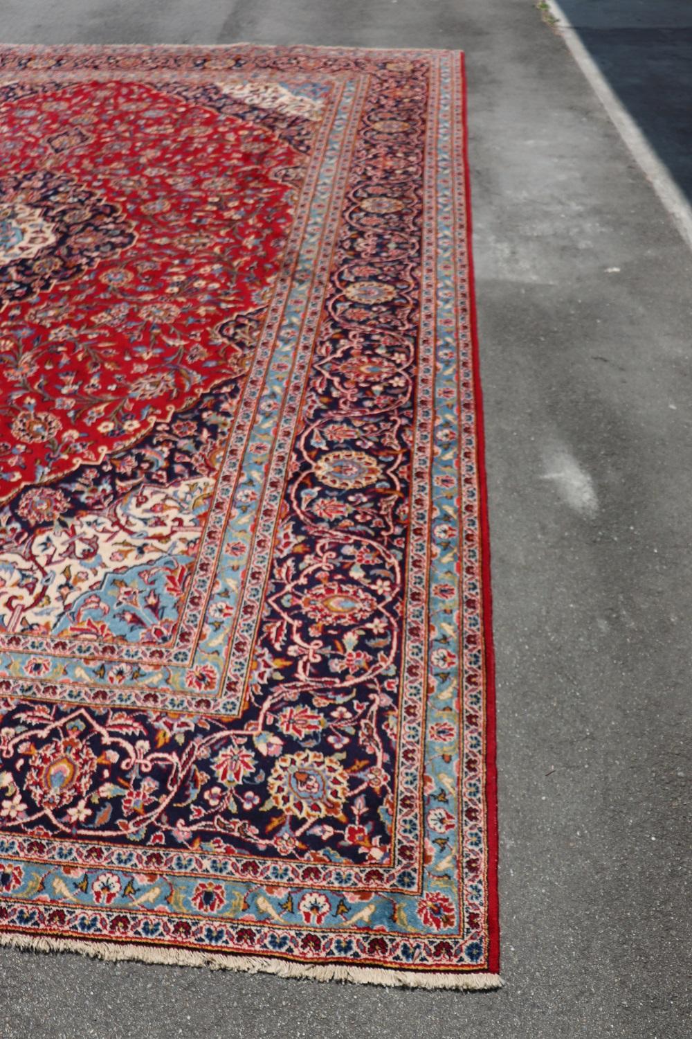 Handmade Large Persian Kashan Rug, 1980s, 357 cm 140, 56 in 485 cm 190, 95 in In Good Condition For Sale In Casale Monferrato, IT