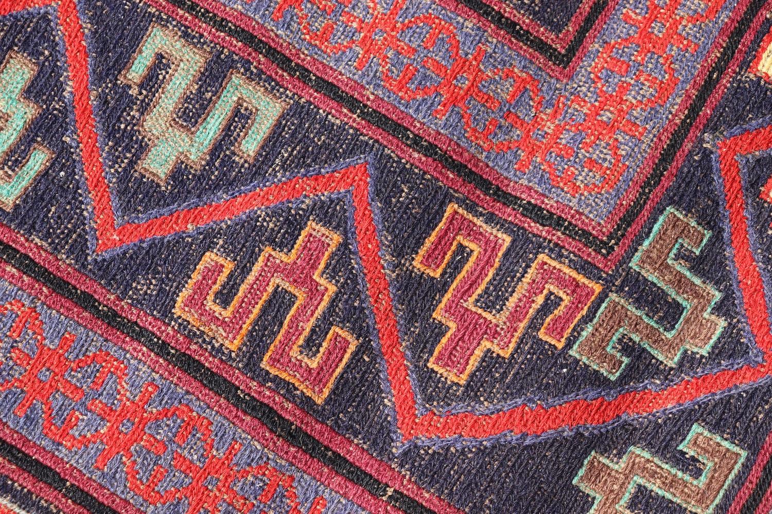 Handmade Large Persian Shiraz Rug, 1930s For Sale 1