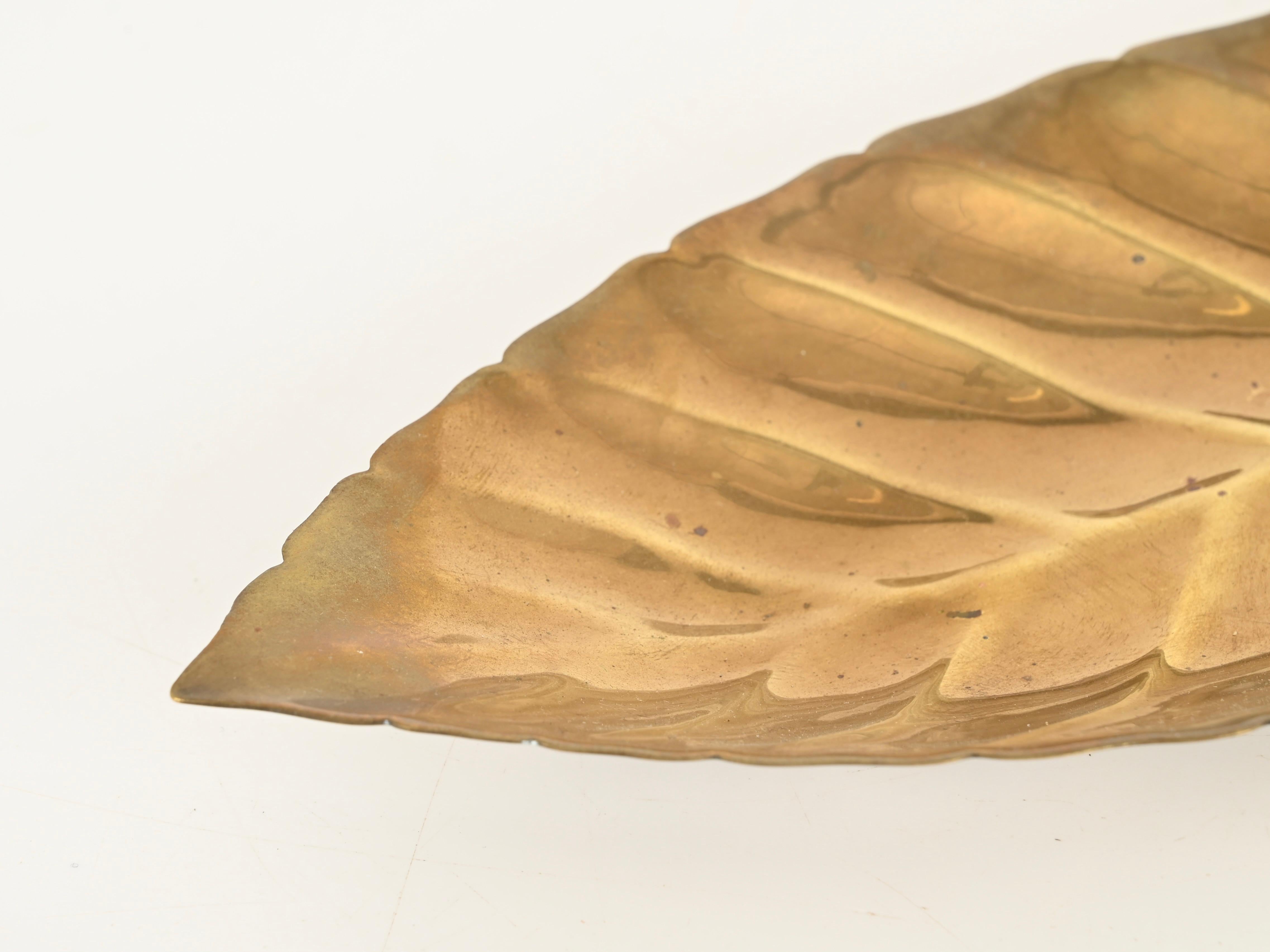 Vide-poche ou centre de table en laiton fait à la main par Cassetti, Italie 1970 en vente 3