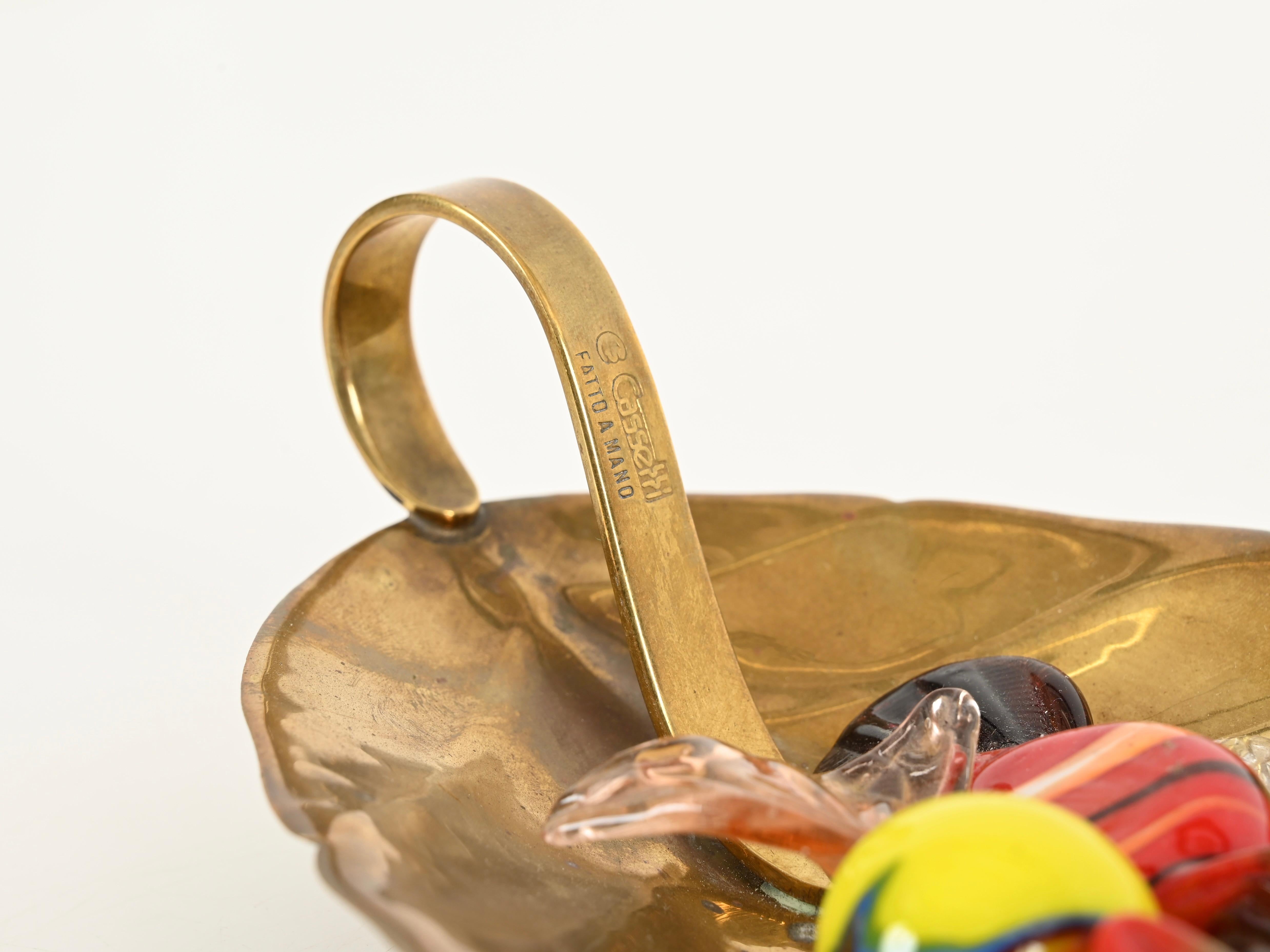 Martelé Vide-poche ou centre de table en laiton fait à la main par Cassetti, Italie 1970 en vente