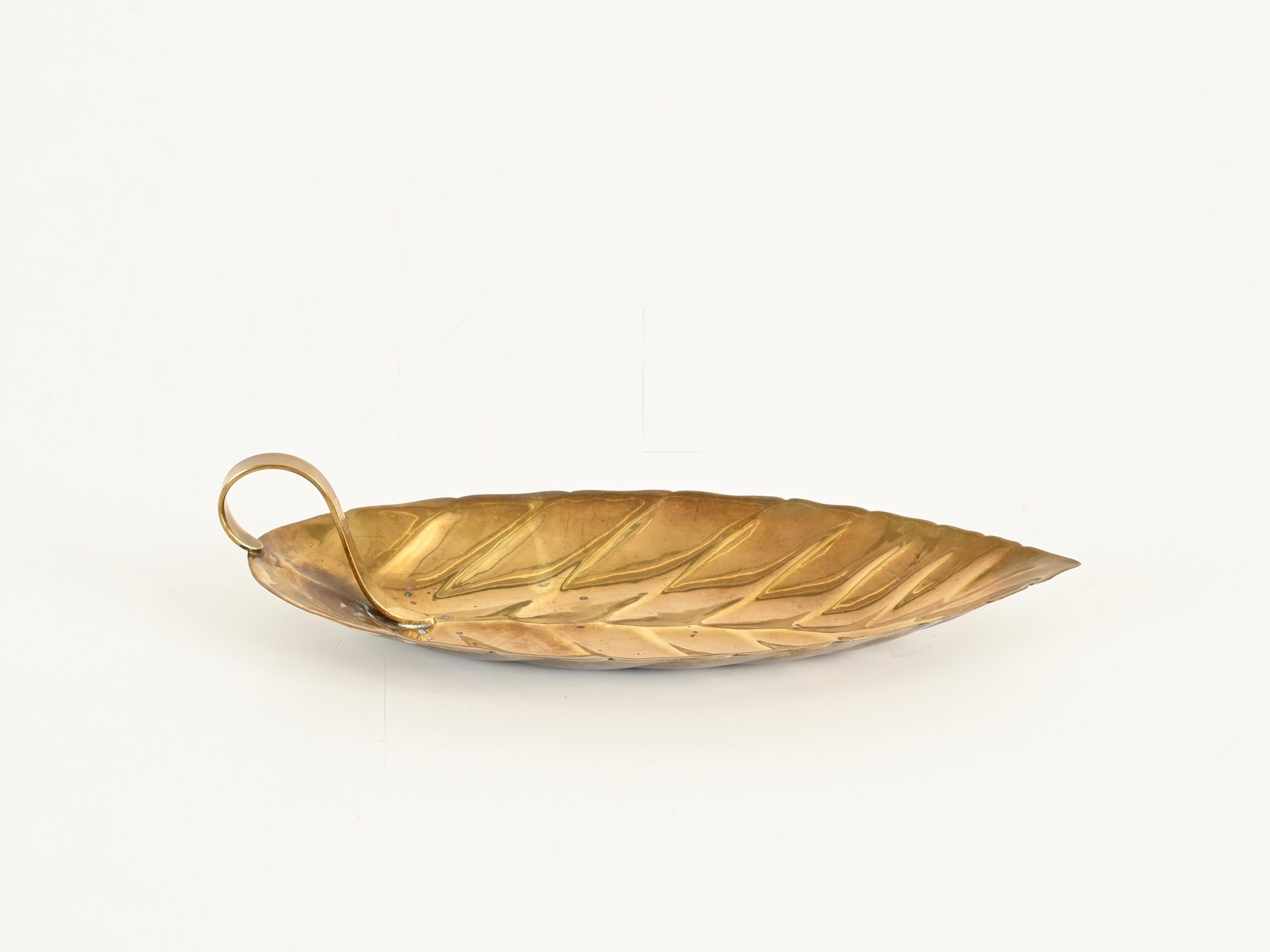 Vide-poche ou centre de table en laiton fait à la main par Cassetti, Italie 1970 en vente 1