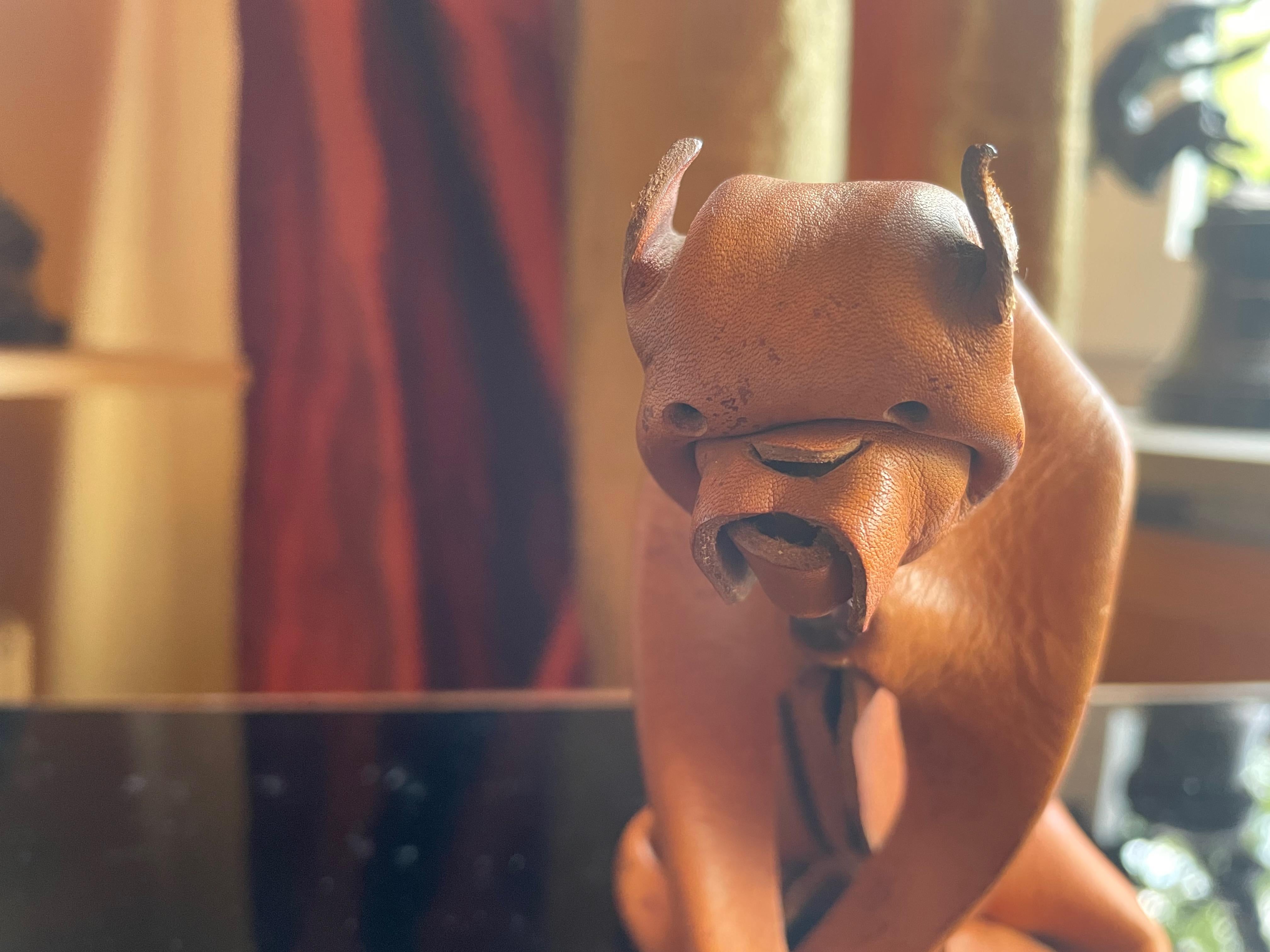 Handmade leather dog /Boxer by DERU, Germany 1960s. For Sale 5