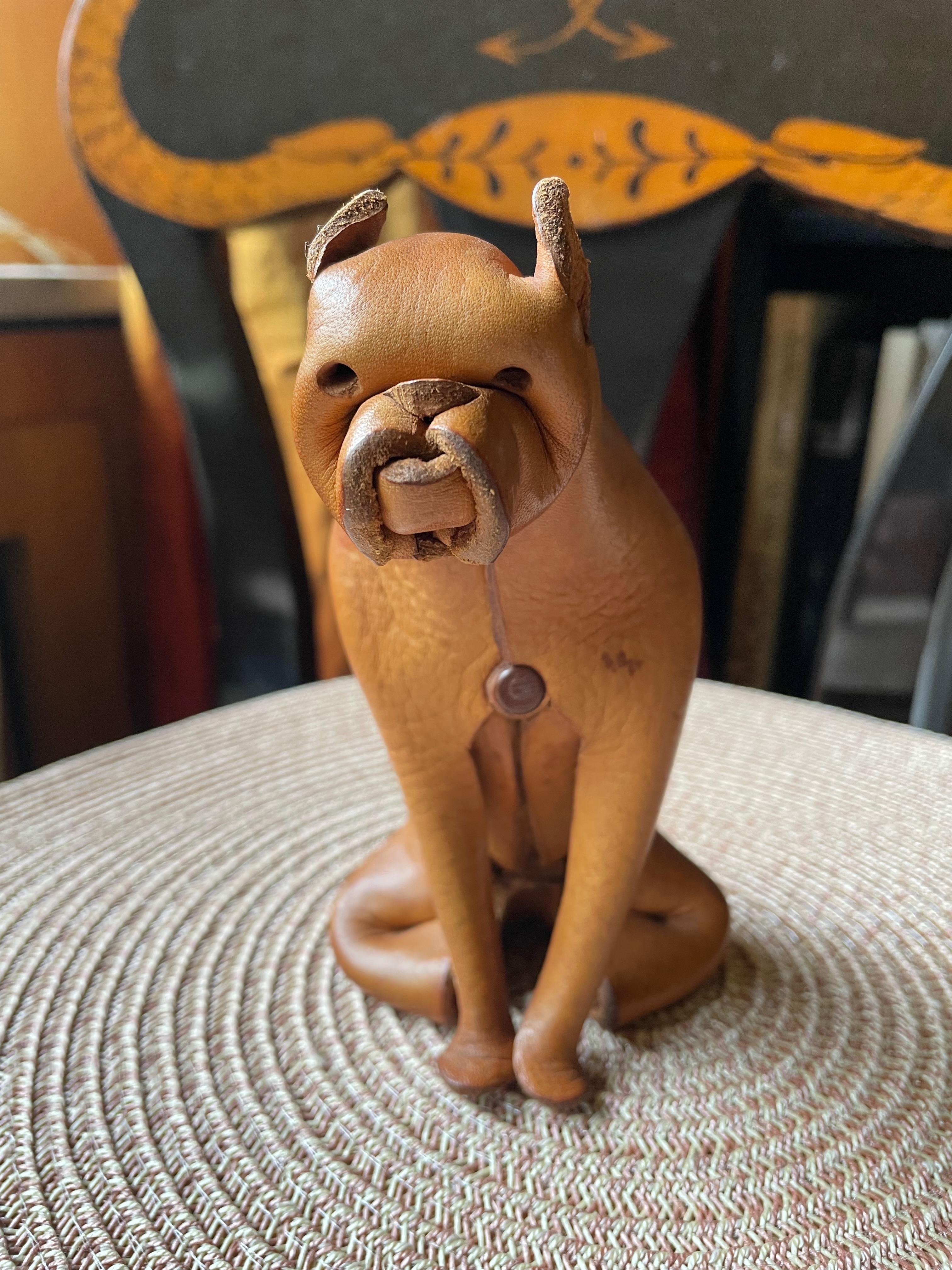 Handmade leather dog/Boxer by DERU, Germany 1960s. For Sale 7