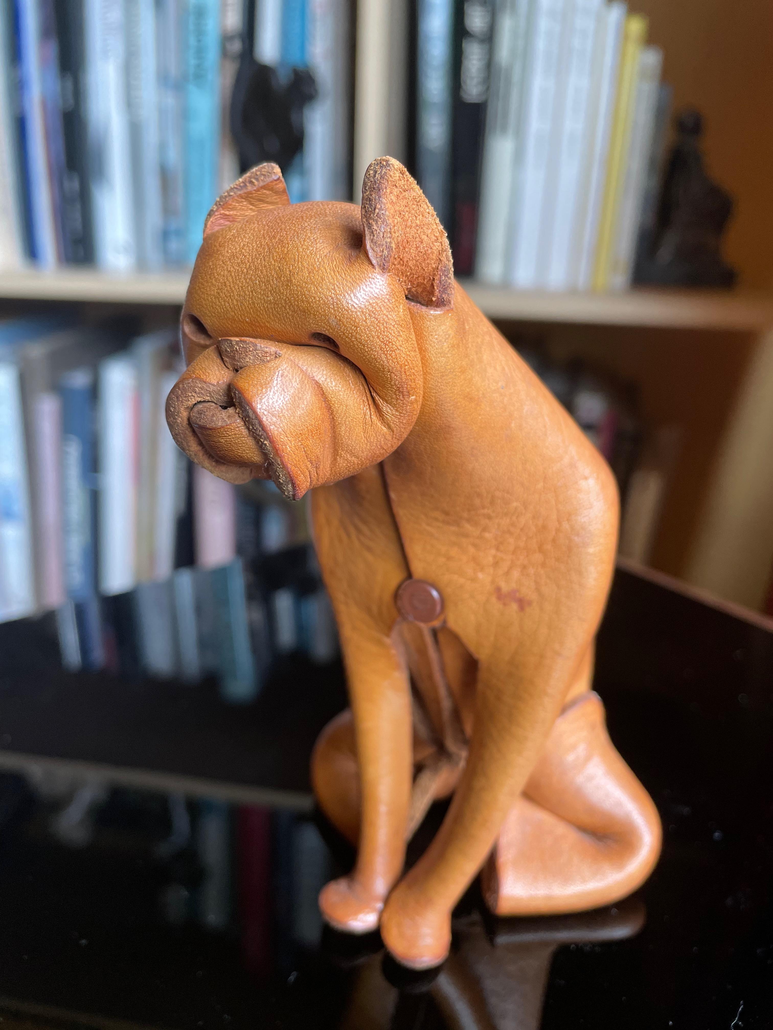 Handmade leather dog/Boxer by DERU, Germany 1960s. For Sale 2