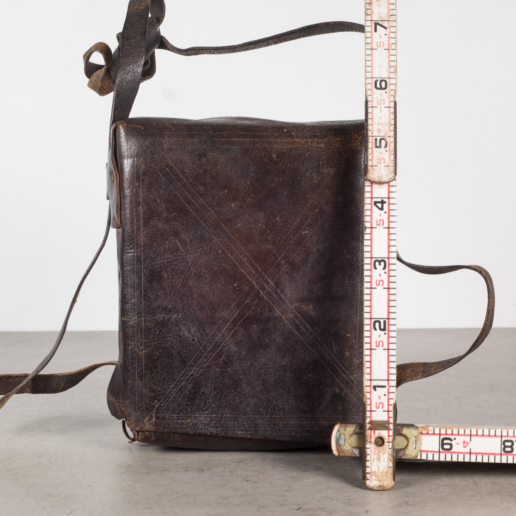 Handmade Leather Mexican Carrying Case, C.1900-1940 For Sale 4