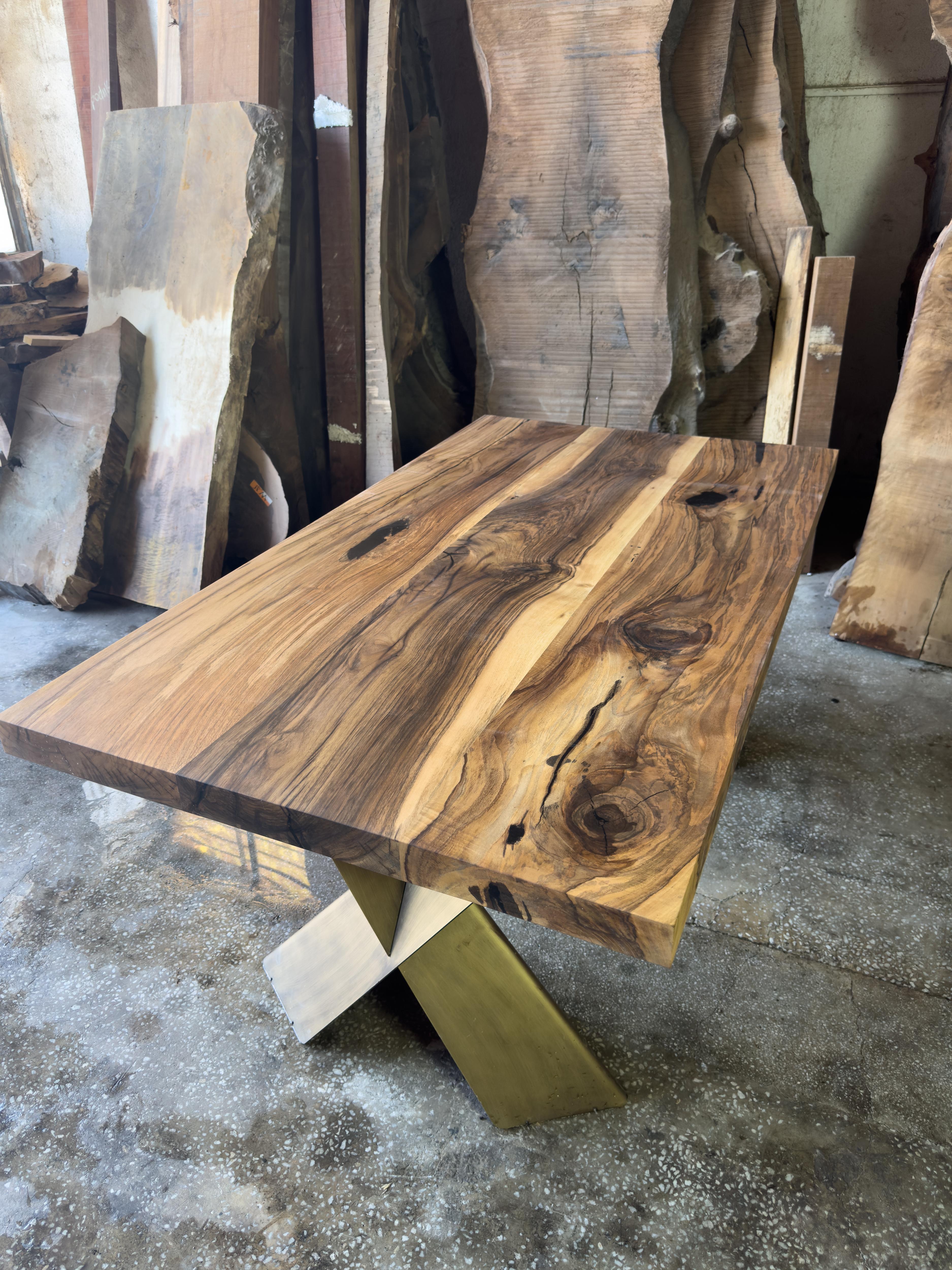 Live Edge Custom Walnut Table

This table is made of natural solid walnut wood. The 36