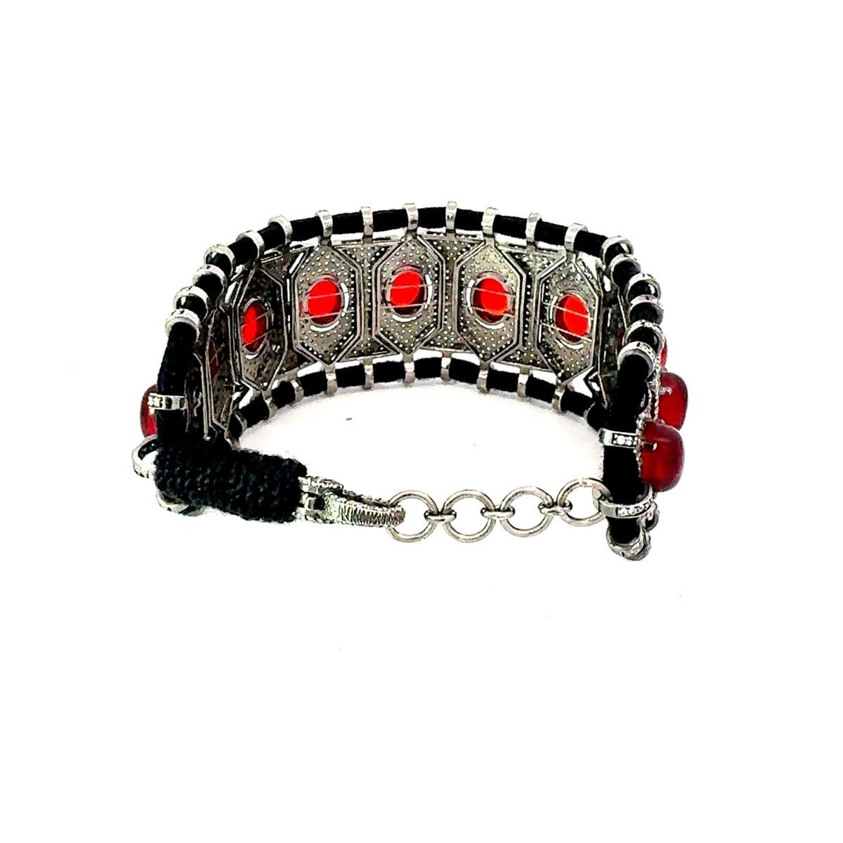 Bracciale in filo di Macrame fatto a mano Bracciale con strass in argento sterling in vendita 2