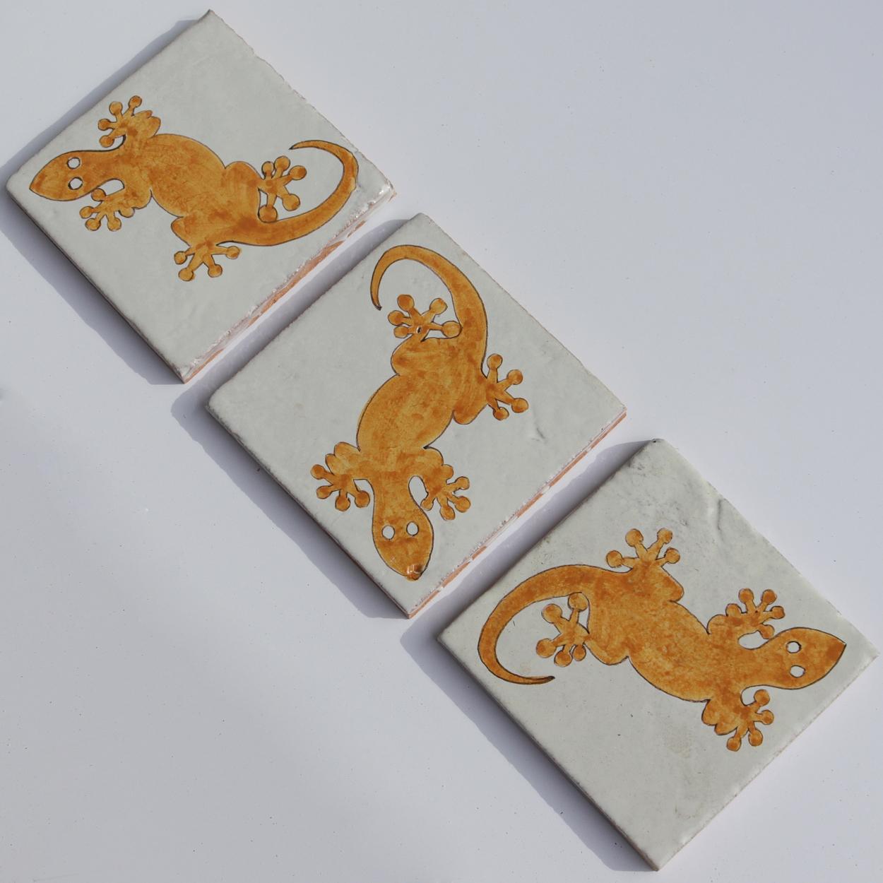 Glazed Handmade Majolica Gecko Tile, Made in Italy For Sale