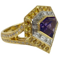 Mark Areias Jewelers Bague en forme de bouclier en forme de cerf-volant avec améthyste et diamants, faite à la main