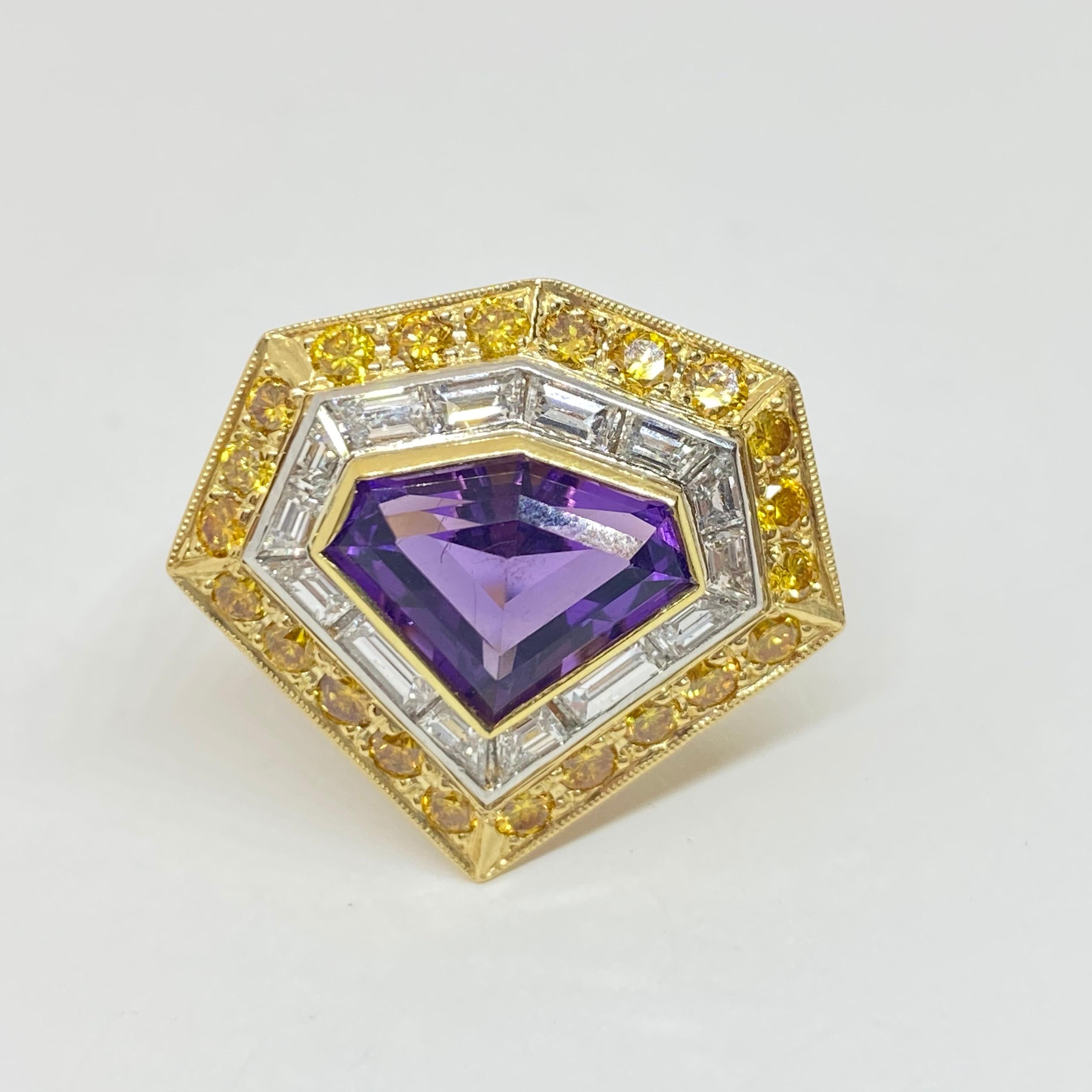 Mark Areias Jewelers Bague en forme de bouclier en forme de cerf-volant avec améthyste et diamants, faite à la main Neuf - En vente à Carmel-by-the-Sea, CA