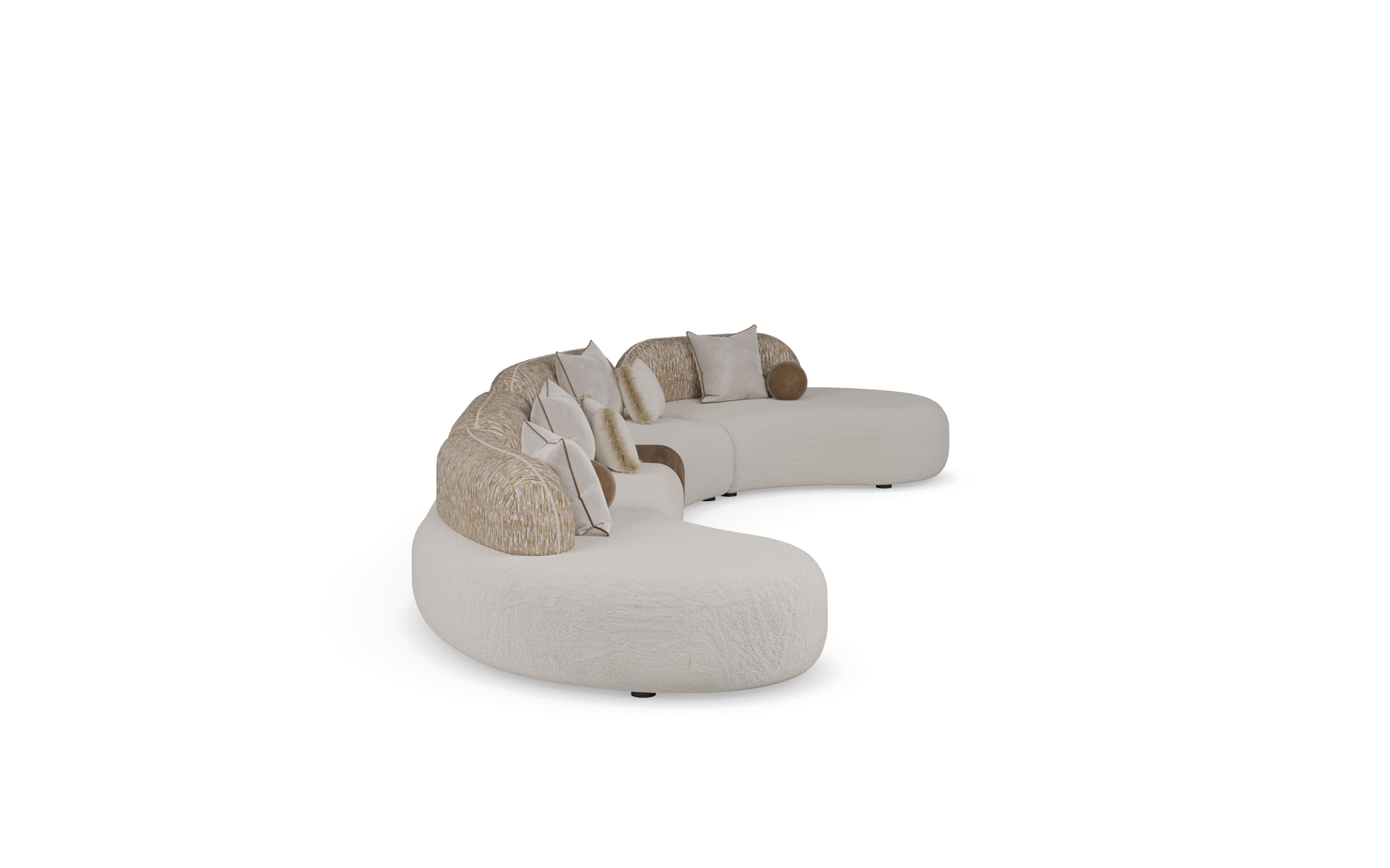 XXI secolo e contemporaneo Divano componibile Mela fatto a mano in tessuto bouclé di Nolita Harbour in vendita