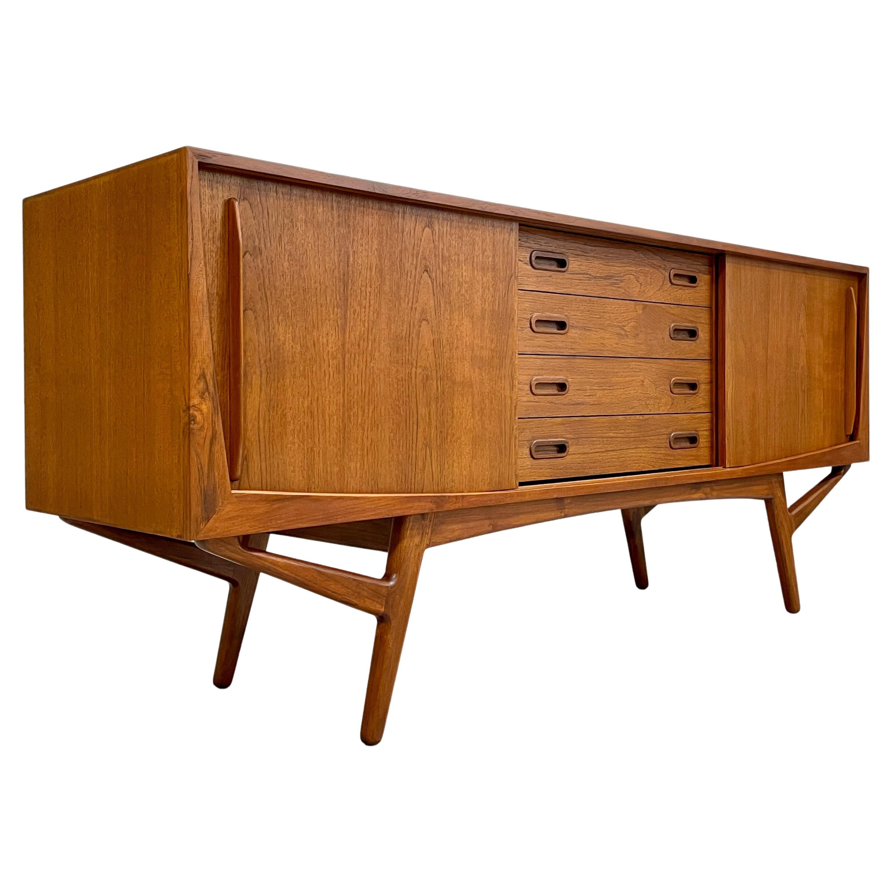Jaw-dropping Mid-Century Modern styled credenza / Media Stand featuring stunning 