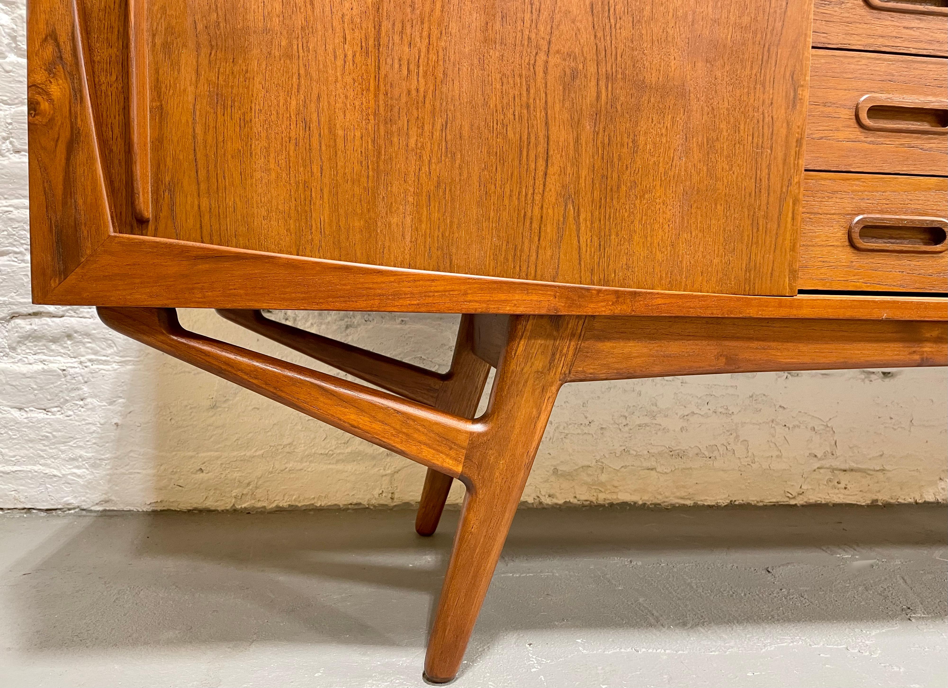 Contemporary Handmade Mid-Century Modern styled Teak Credenza / Sideboard For Sale