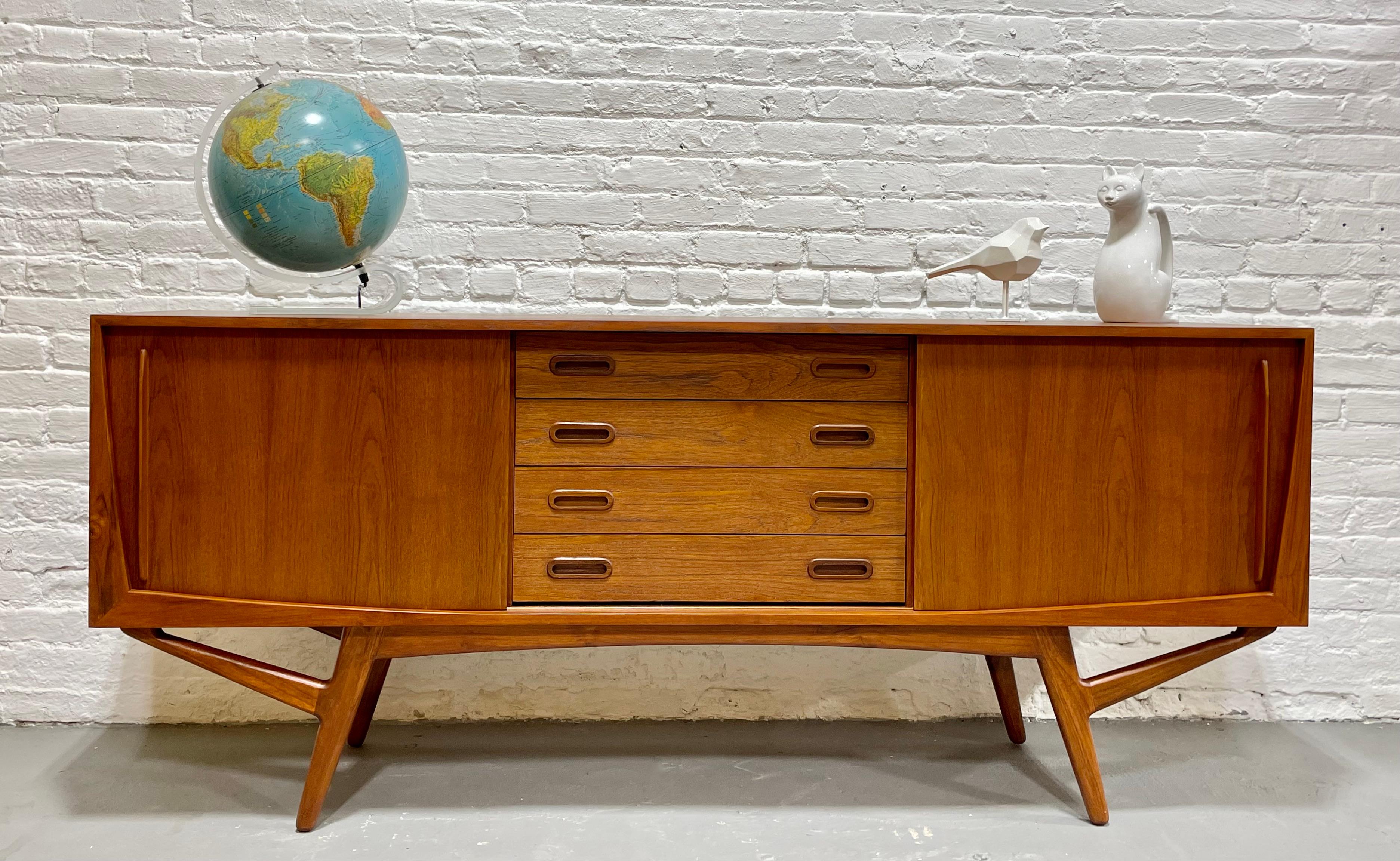 Handmade Mid-Century Modern styled Teak Credenza / Sideboard For Sale 3