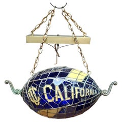 Handgefertigte Mid-Century-Pendelleuchte aus Buntglas ~ UC California