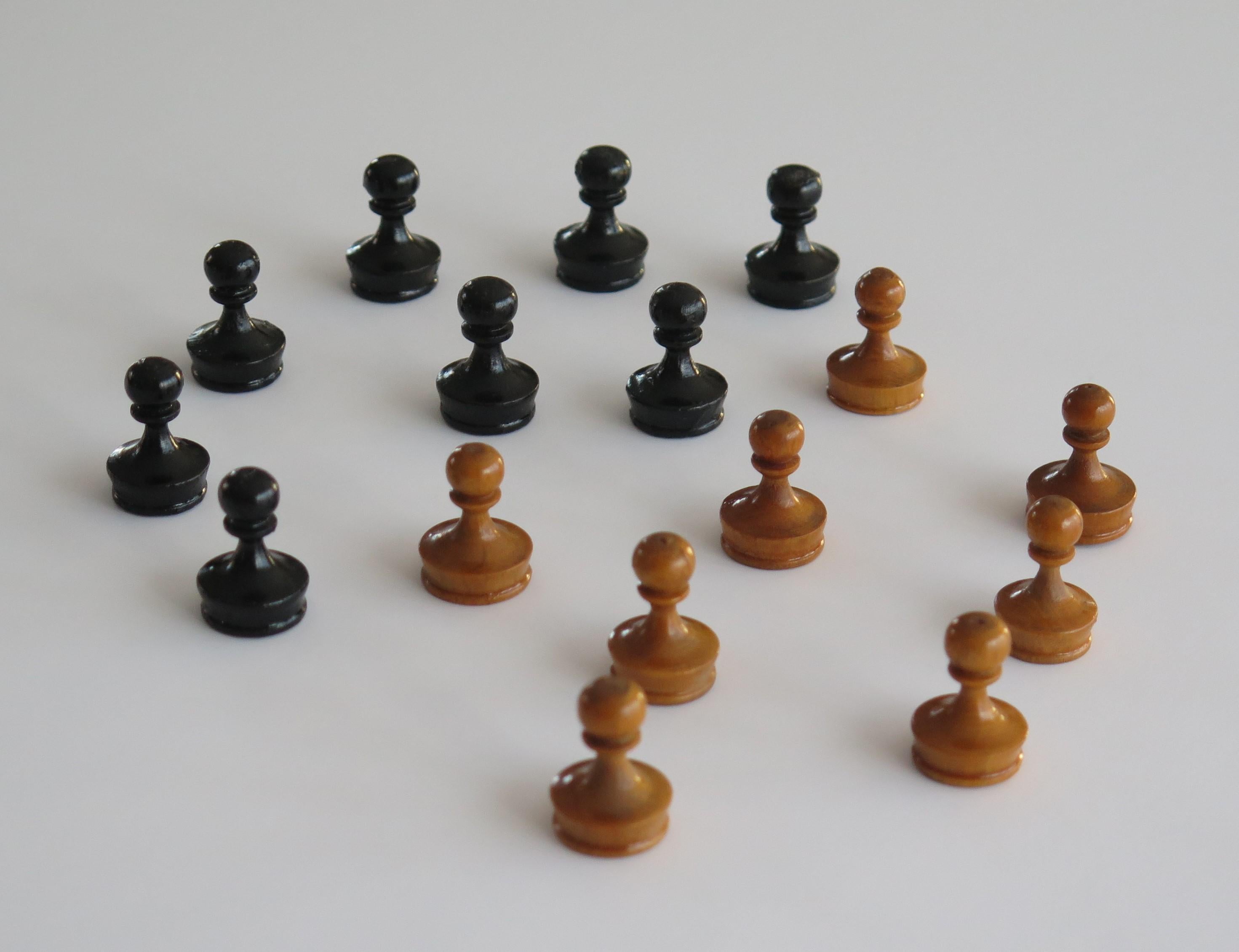 Handmade Miniature Travelling Chess Set Game in Pokerwork Box, Circa 1900 3