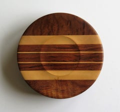 Jeu d'échecs miniature de voyage fait à la main Boîte en noyer incrusté:: vers 1920