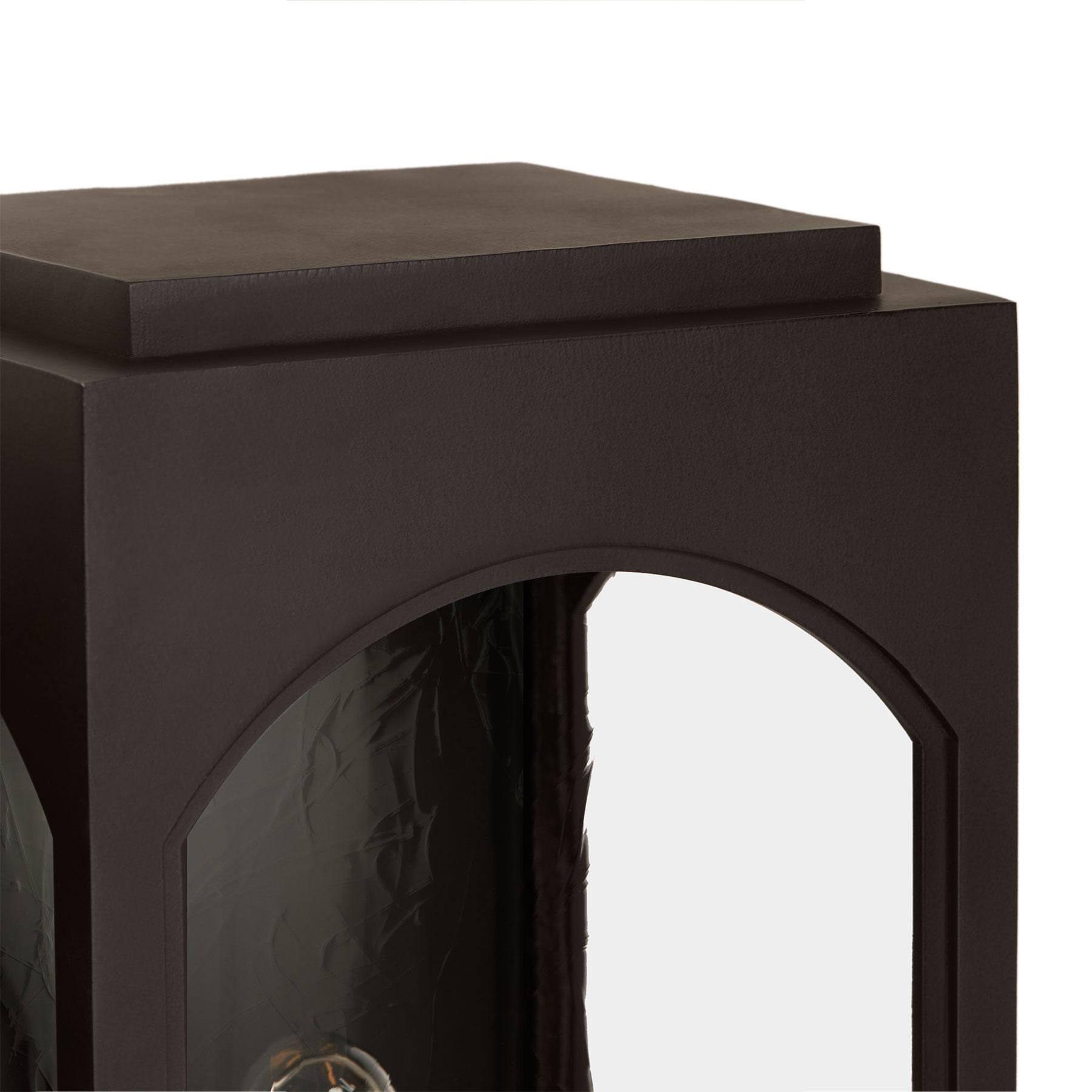 Forgé Applique d'extérieur en forme d'arche de style minimal, faite à la main, bronze, antique en vente