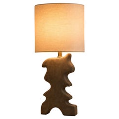 Handgefertigte, minimalistische Tischlampe aus Keramik mit Leinen-Lampenschirm von Maku Ceramic