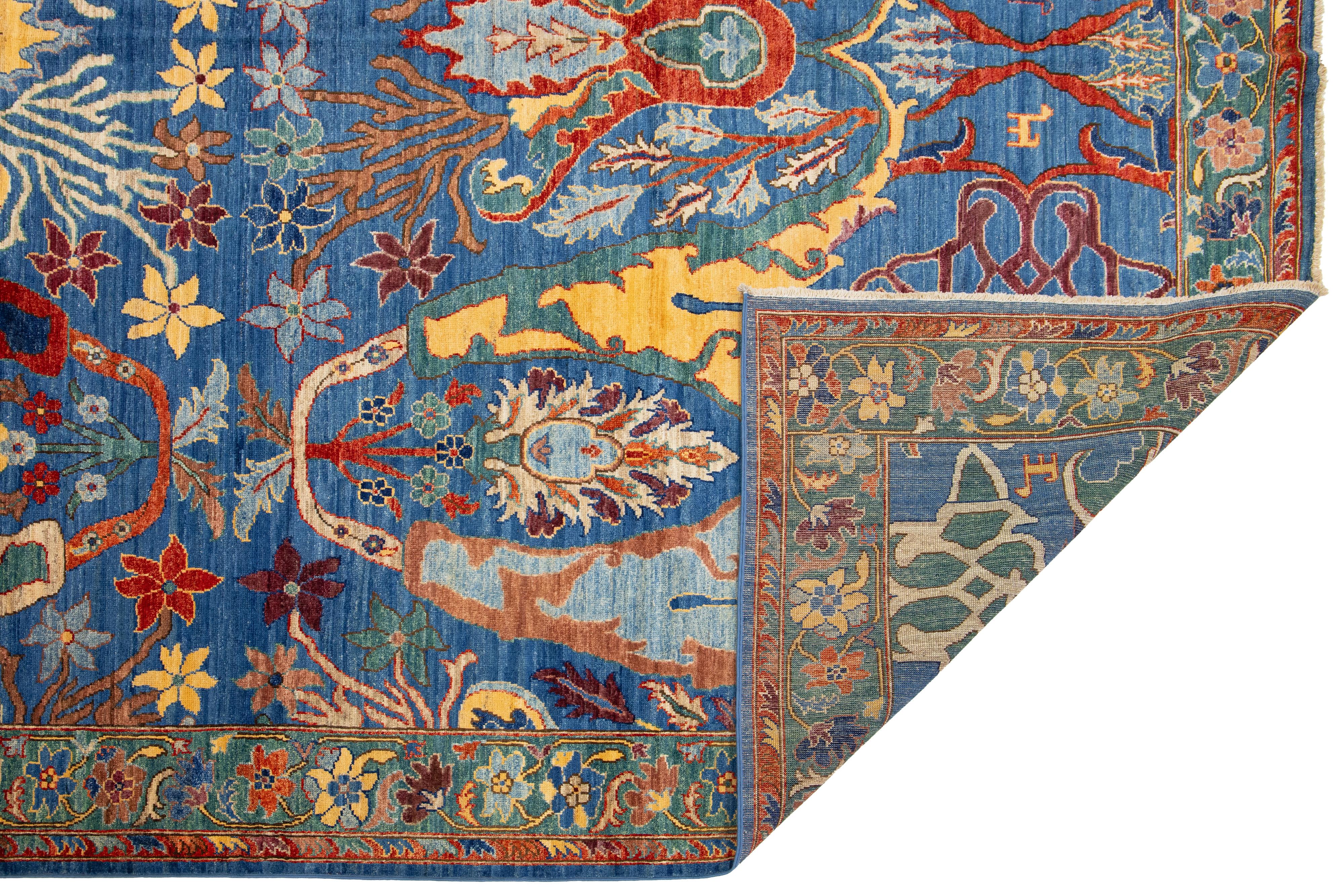 Noué à la main Tapis moderne en laine de style Bidjar en bleu avec motif sur toute la surface en vente