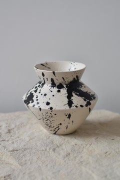 Jarrón de Cerámica Decorativo Hecho a Mano I - Blanco y Negro