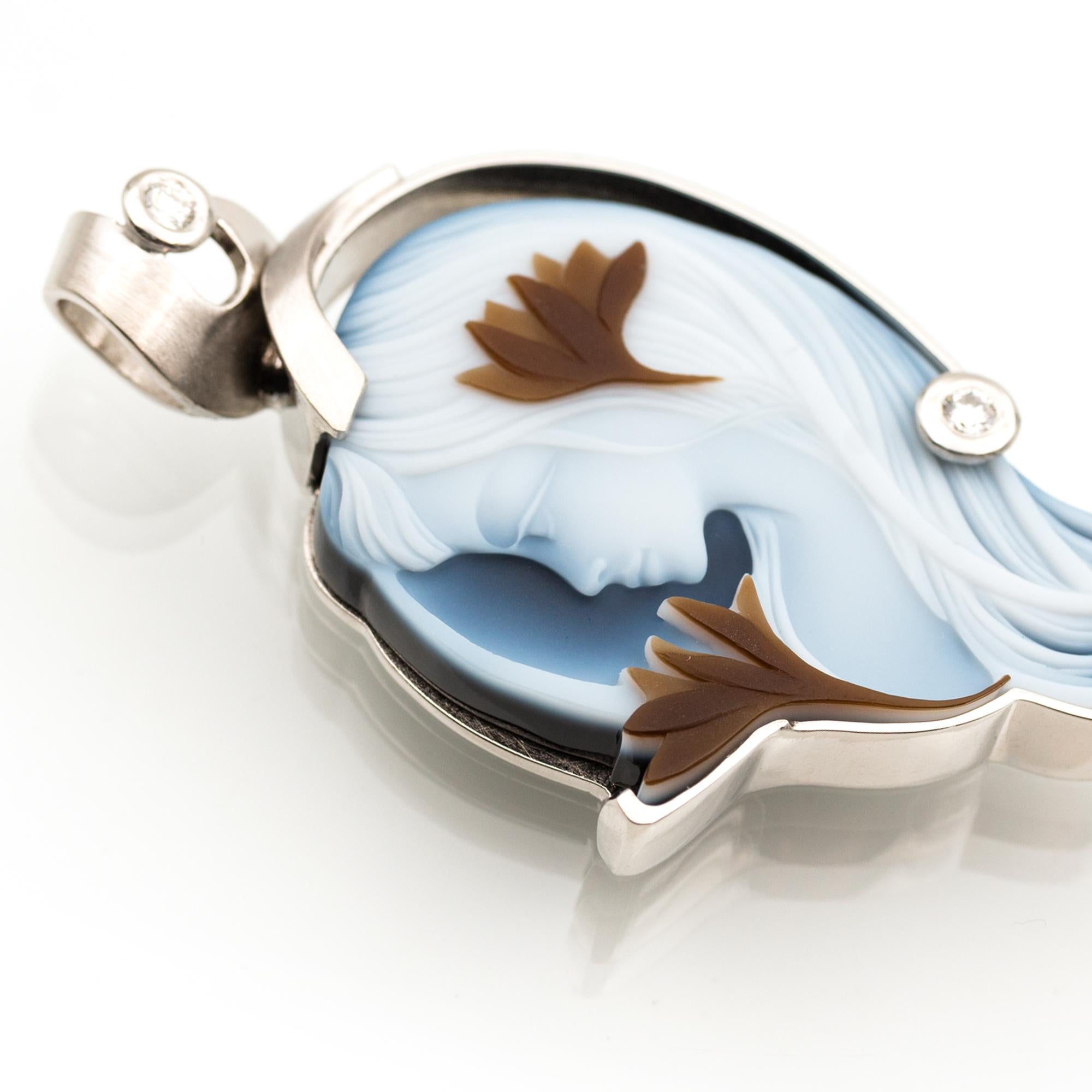 Ciondolo cammeo moderno fatto a mano in platino Brilliante da 0,22 carati in vendita 1