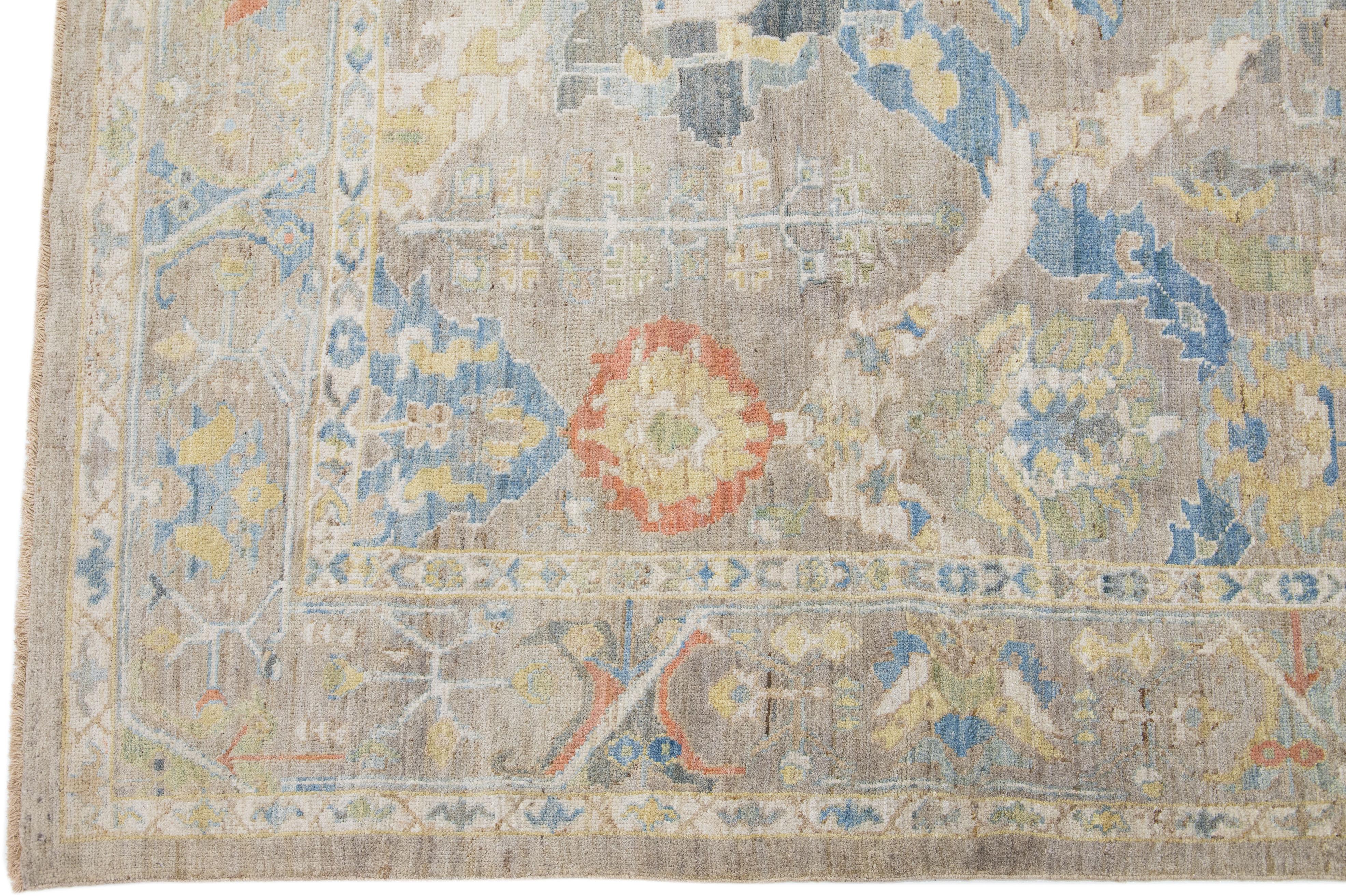 Handgefertigte moderne geblümte Sultanabad-Blumen  Wollteppich in Beige (21. Jahrhundert und zeitgenössisch) im Angebot