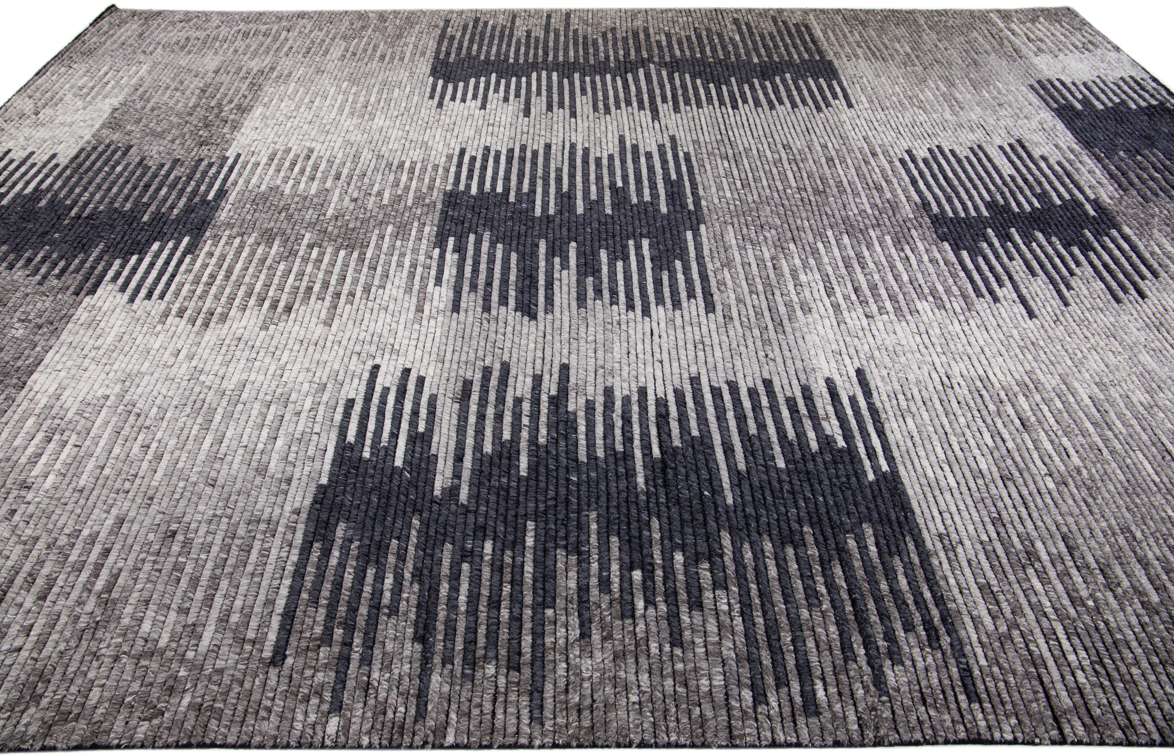 Hand-Knotted Handmade Modern Moroccan Style Abstract Wool Rug In Gray  For Sale