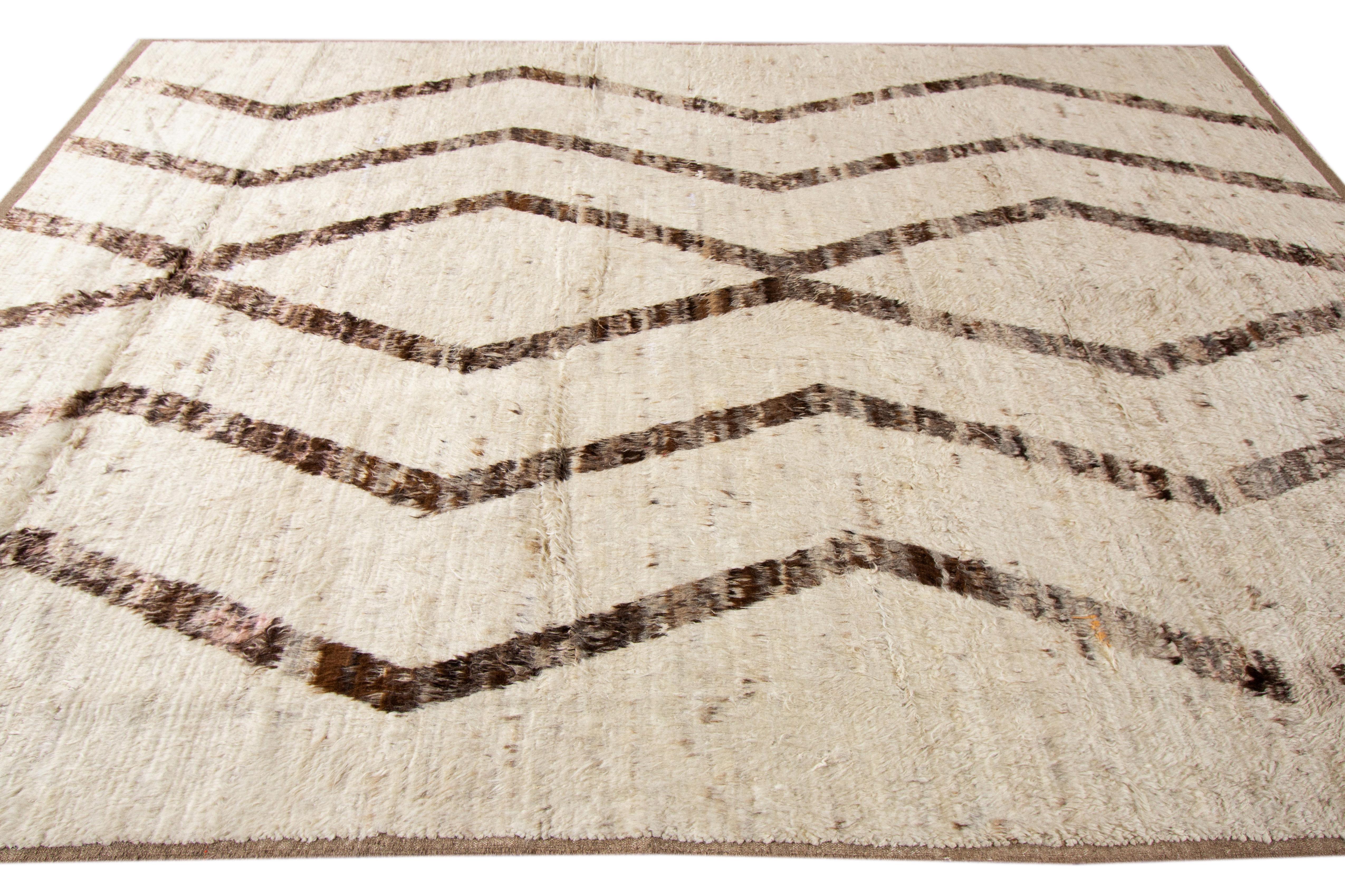 Contemporary Handmade Modern Moroccan Style Wool Rug With Tribal Design In Beige/Brown For Sale