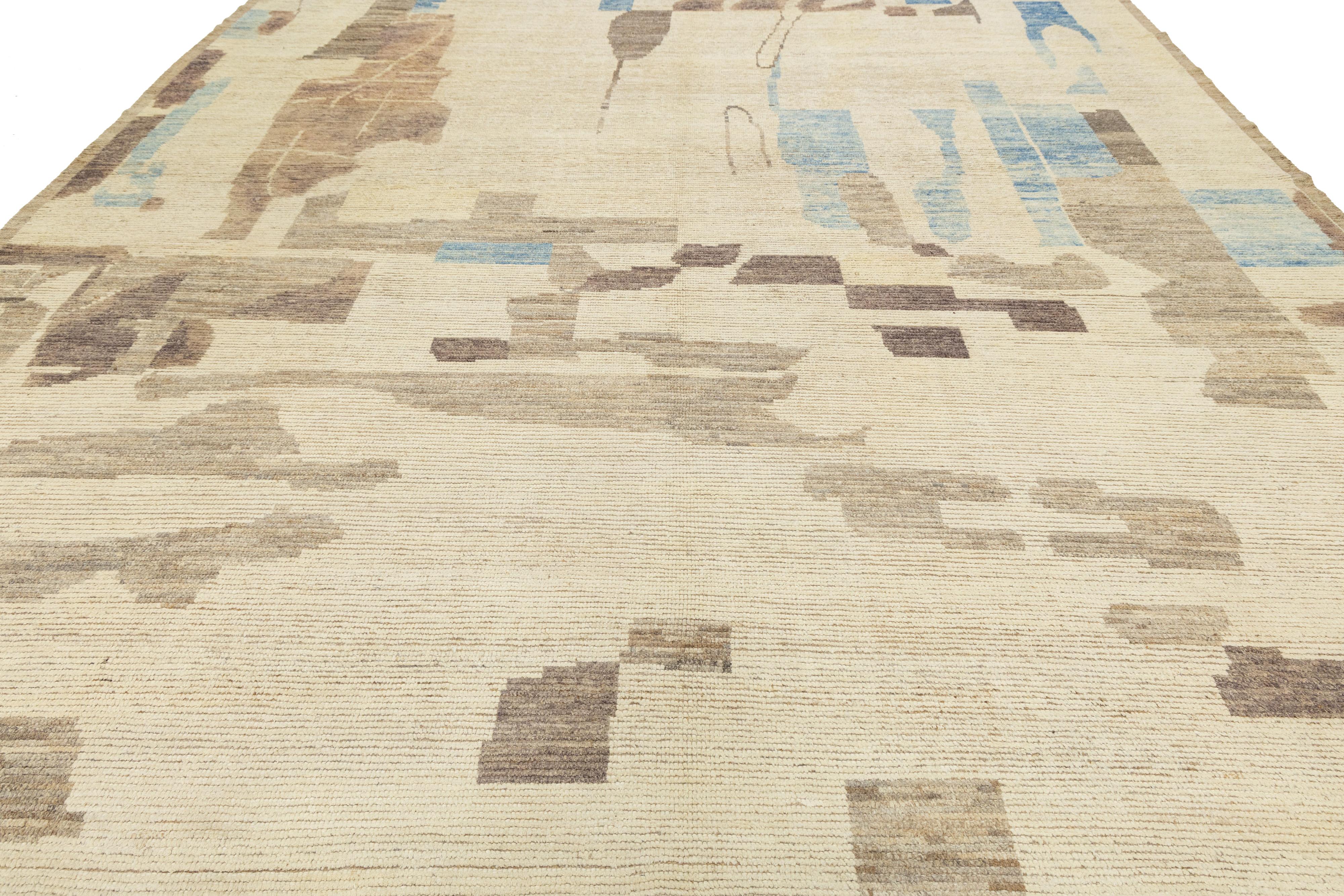 XXIe siècle et contemporain Tapis marocain moderne en laine, fait à la main, avec des tons de terre abstraits en vente