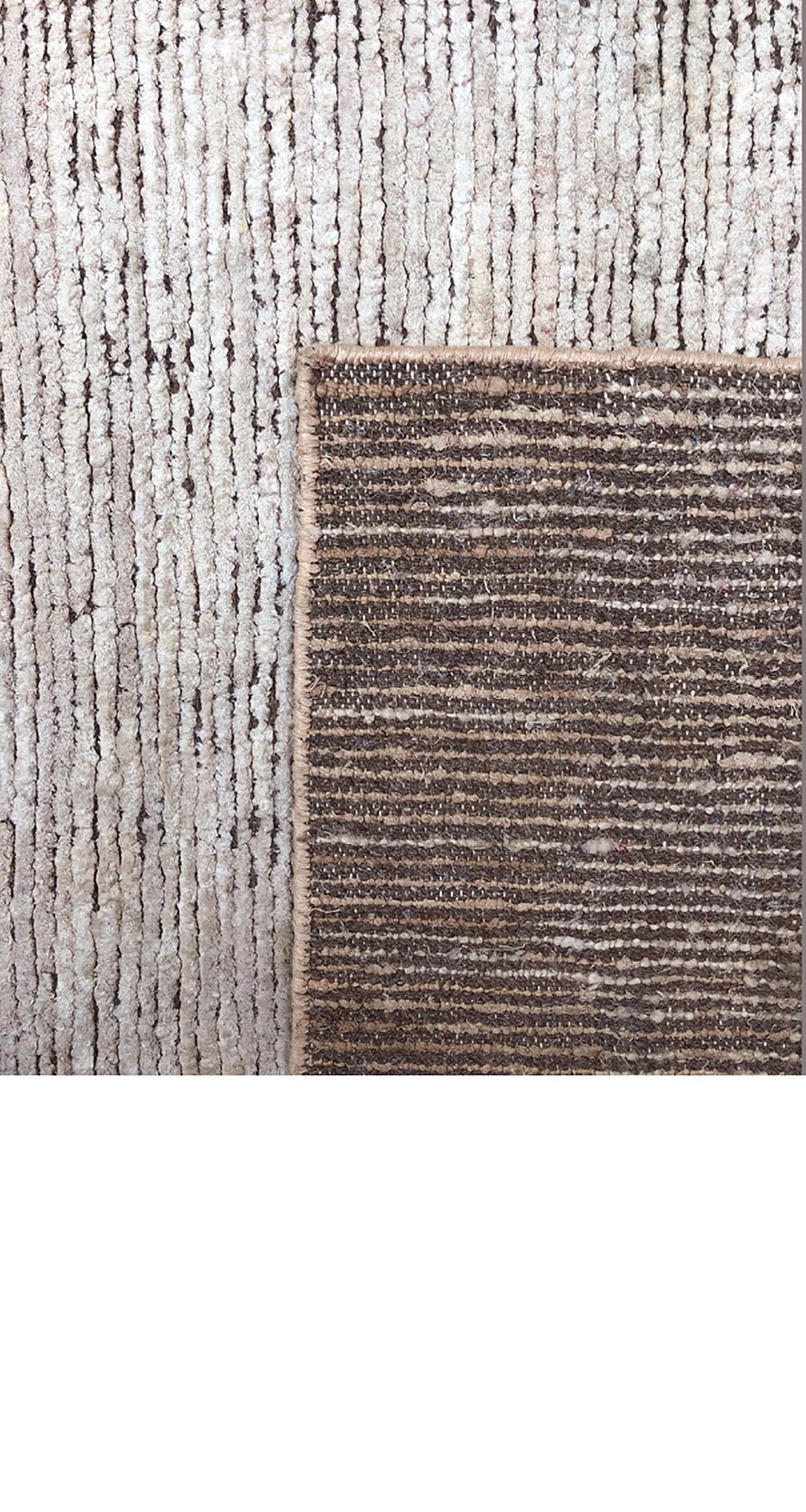 Rug & Kilim's Handmade Modern Rug Gray and Beige Plain In New Condition In Long Island City, NY